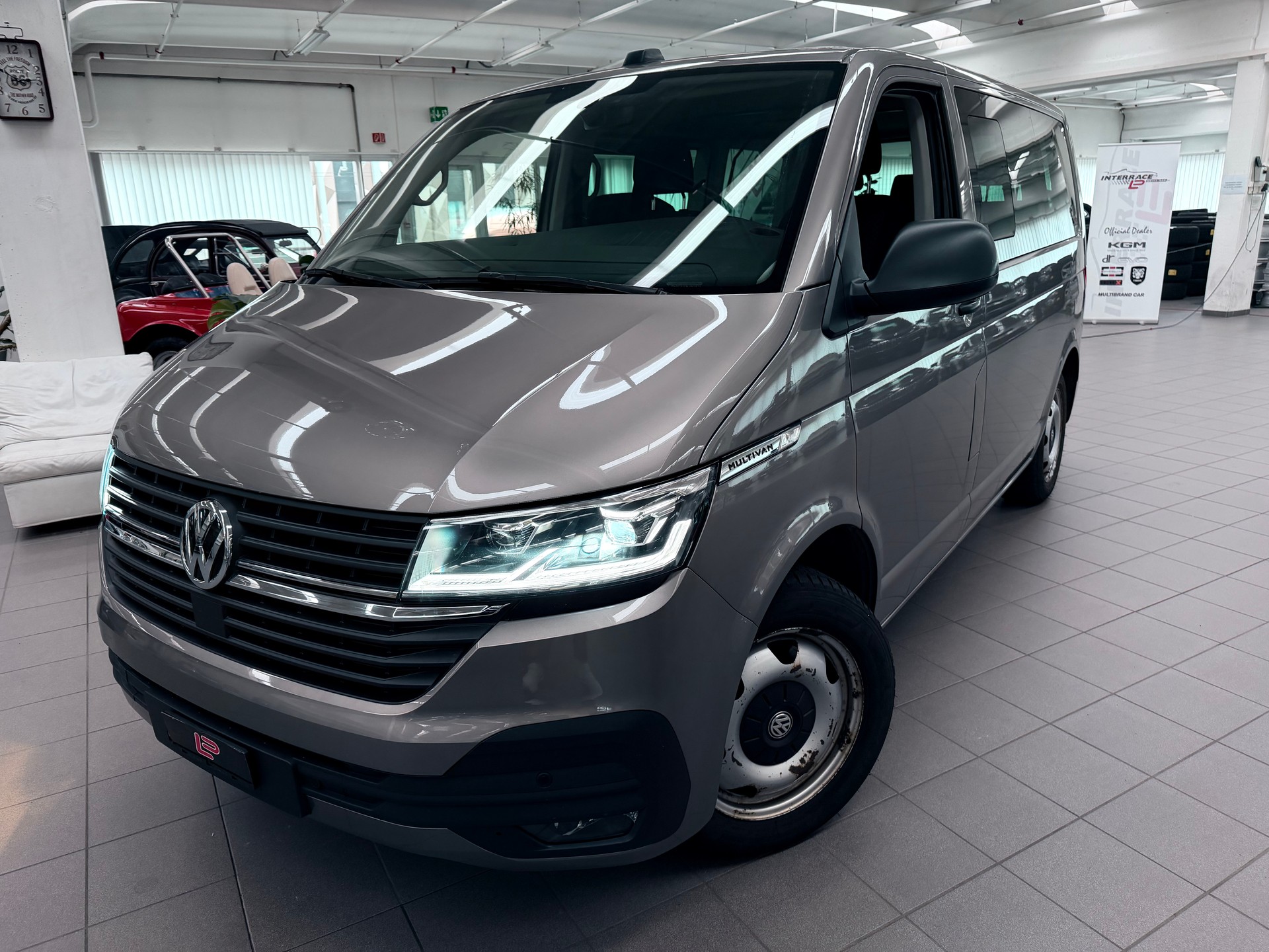 VW T6.1 Multivan 2.0 TDI Liberty Edition 4Motion DSG-image-0
