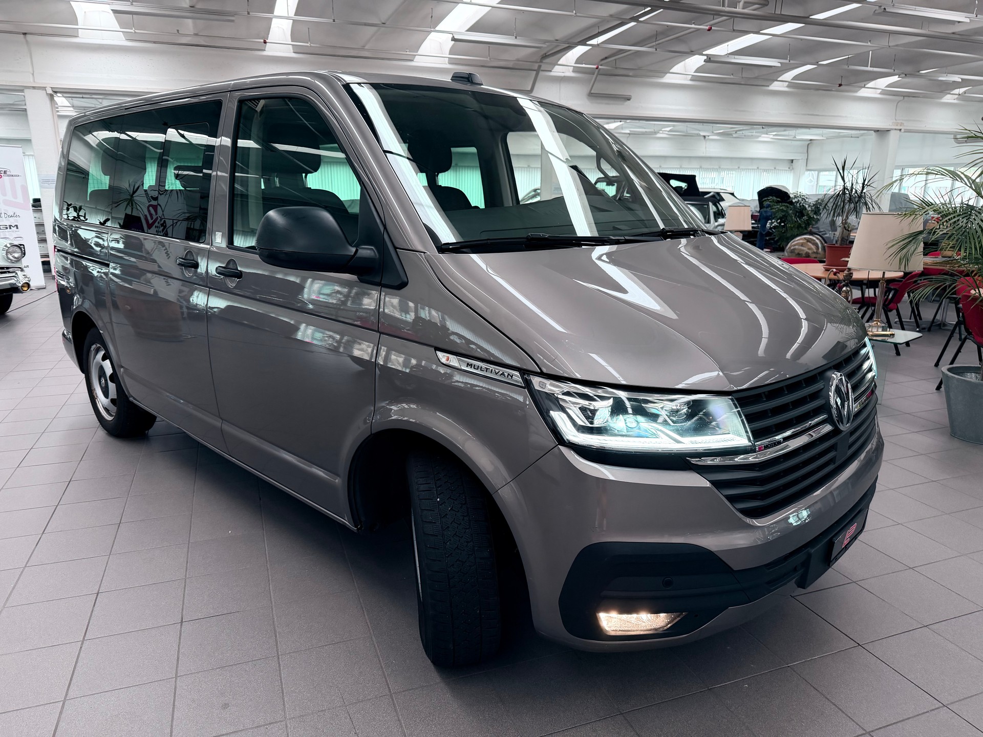 VW T6.1 Multivan 2.0 TDI Liberty Edition 4Motion DSG-image-1