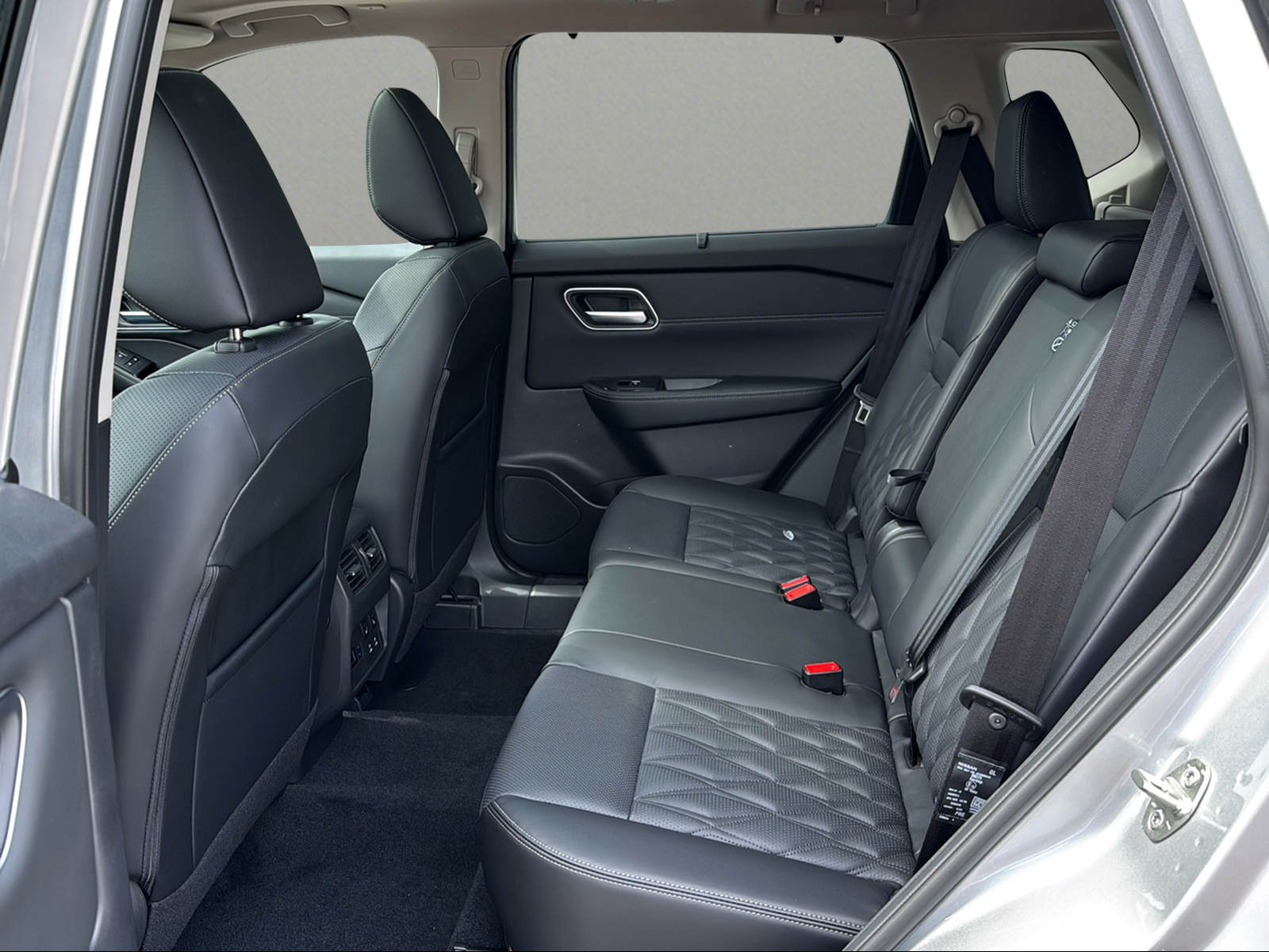 NISSAN X-Trail 1.5 VC-T e-Power 4WD 7 Sitze Tekna+-image-7