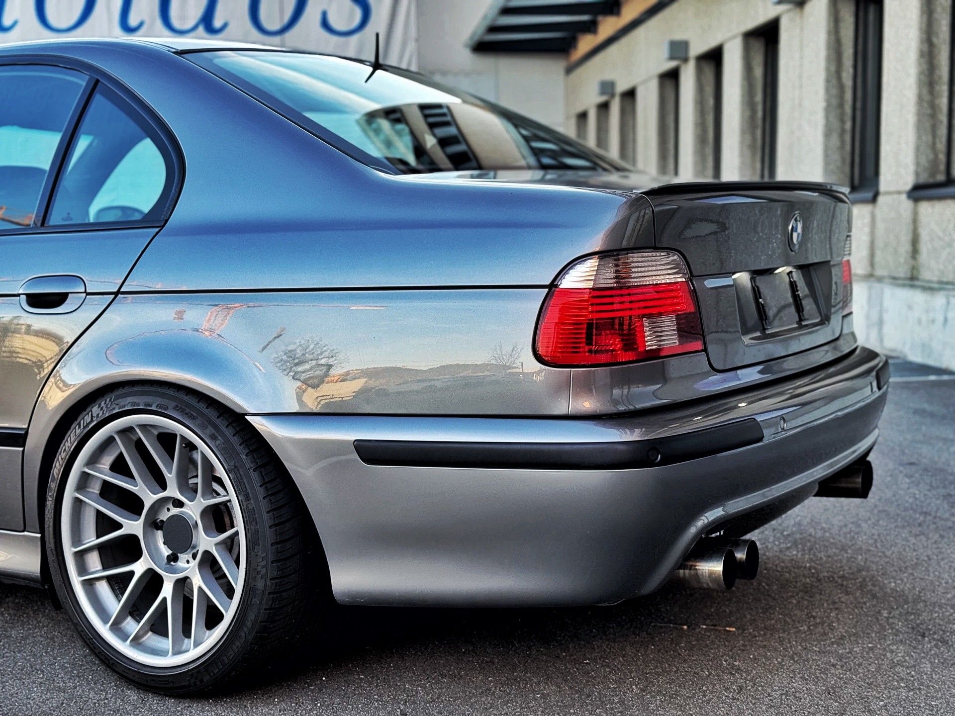 BMW M5-image-7