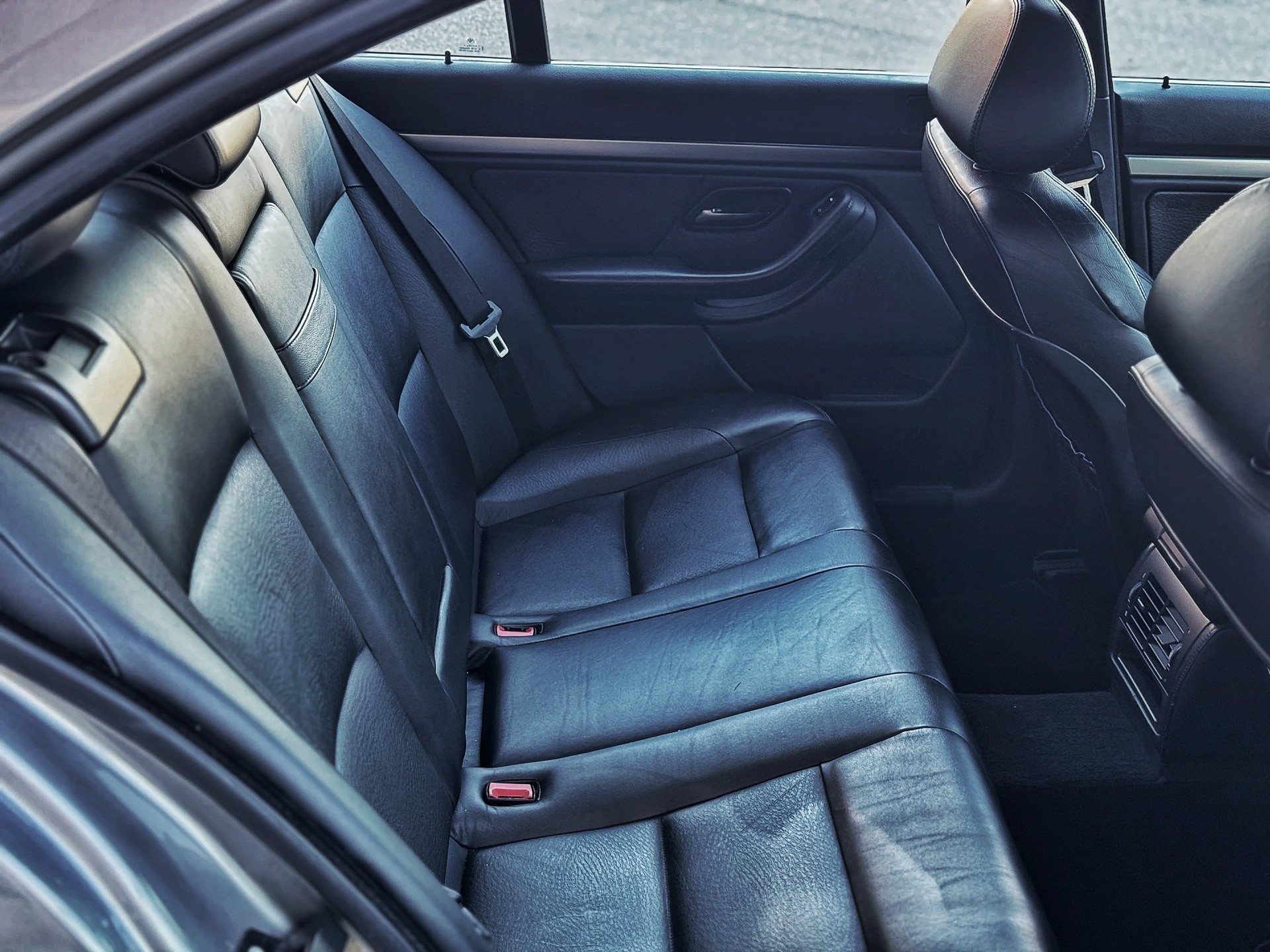 BMW M5-image-17