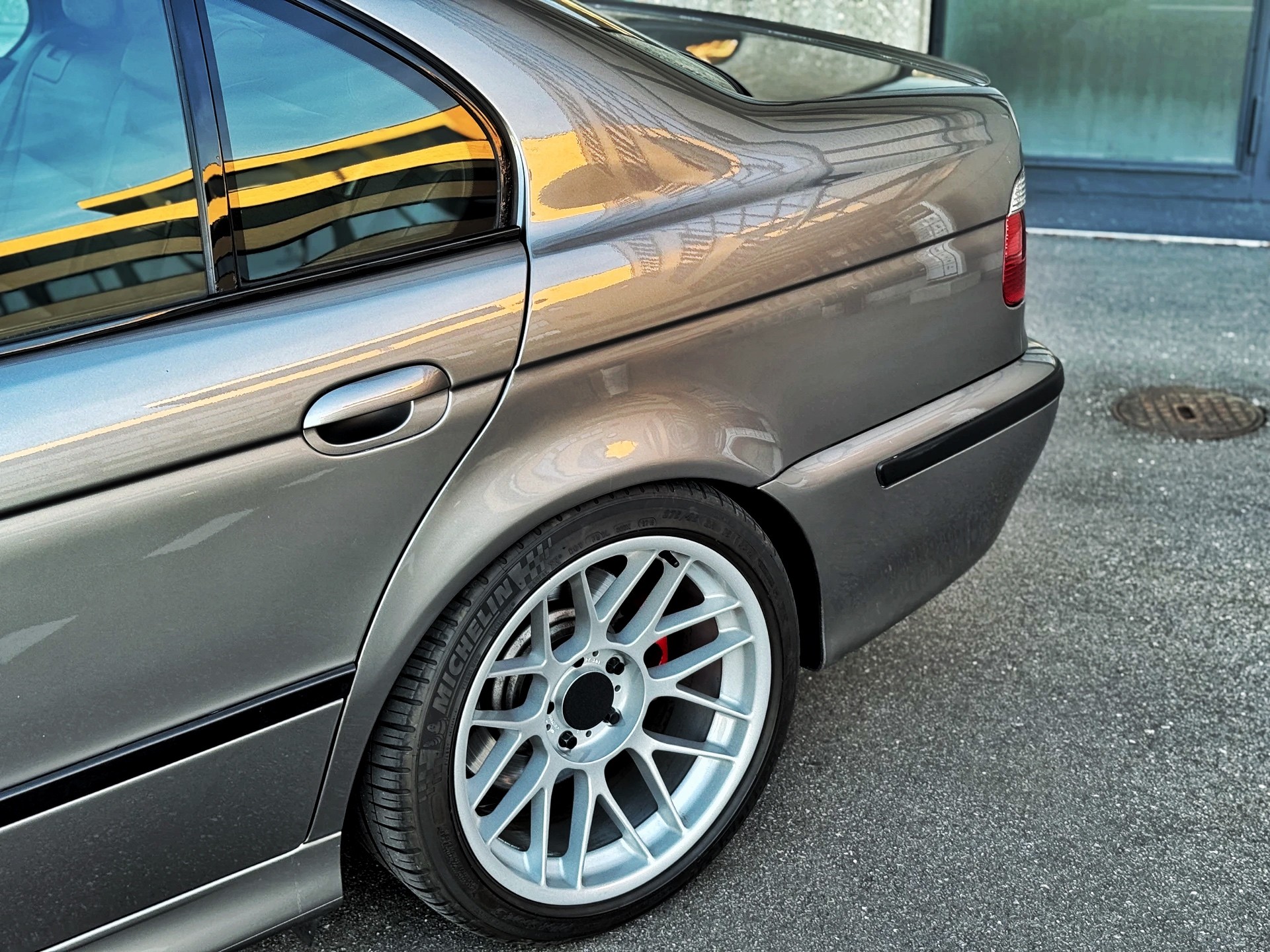 BMW M5-image-8