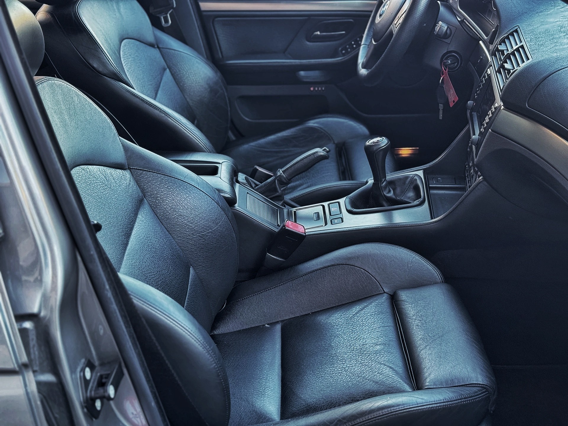 BMW M5-image-21