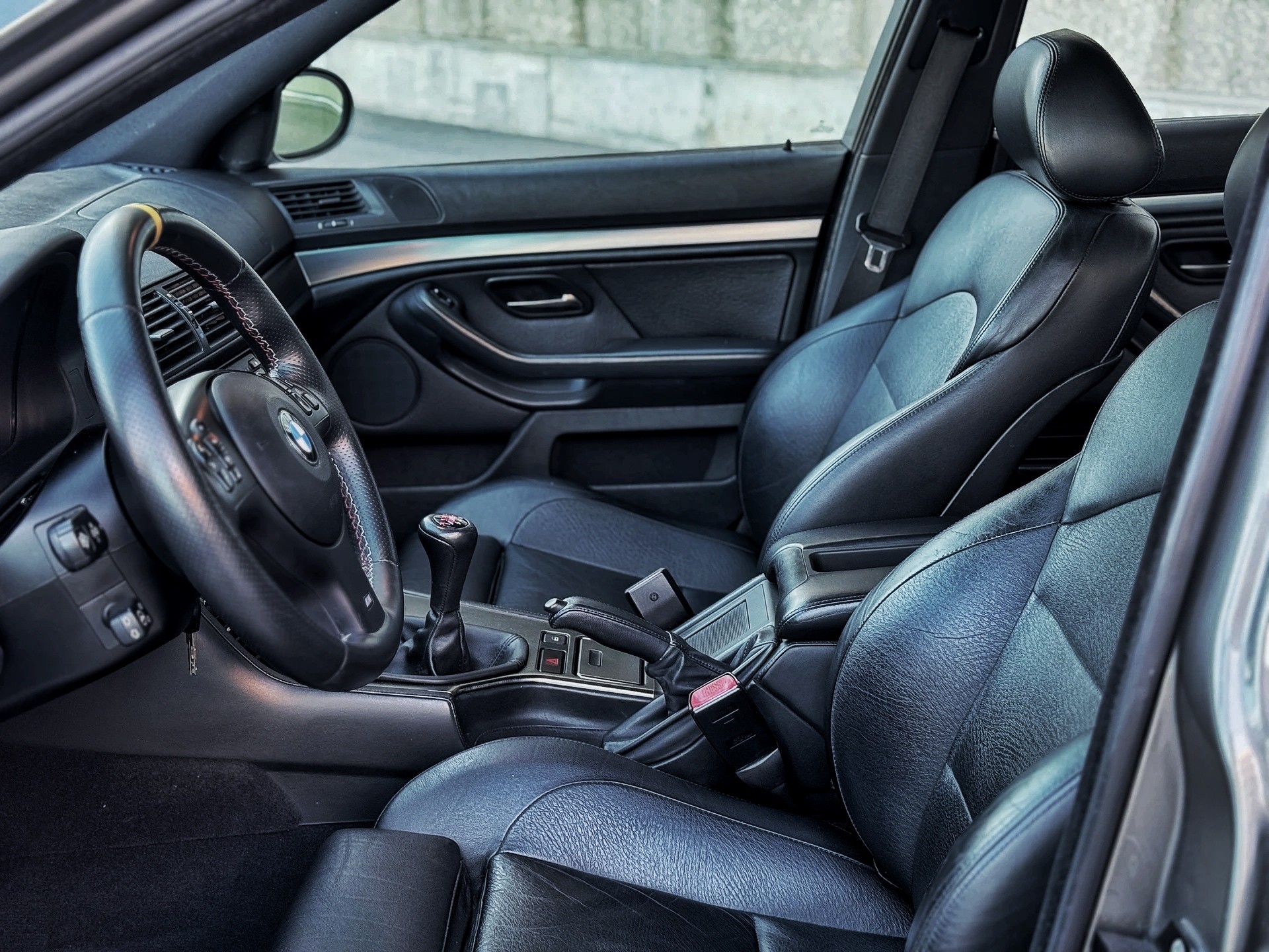 BMW M5-image-11