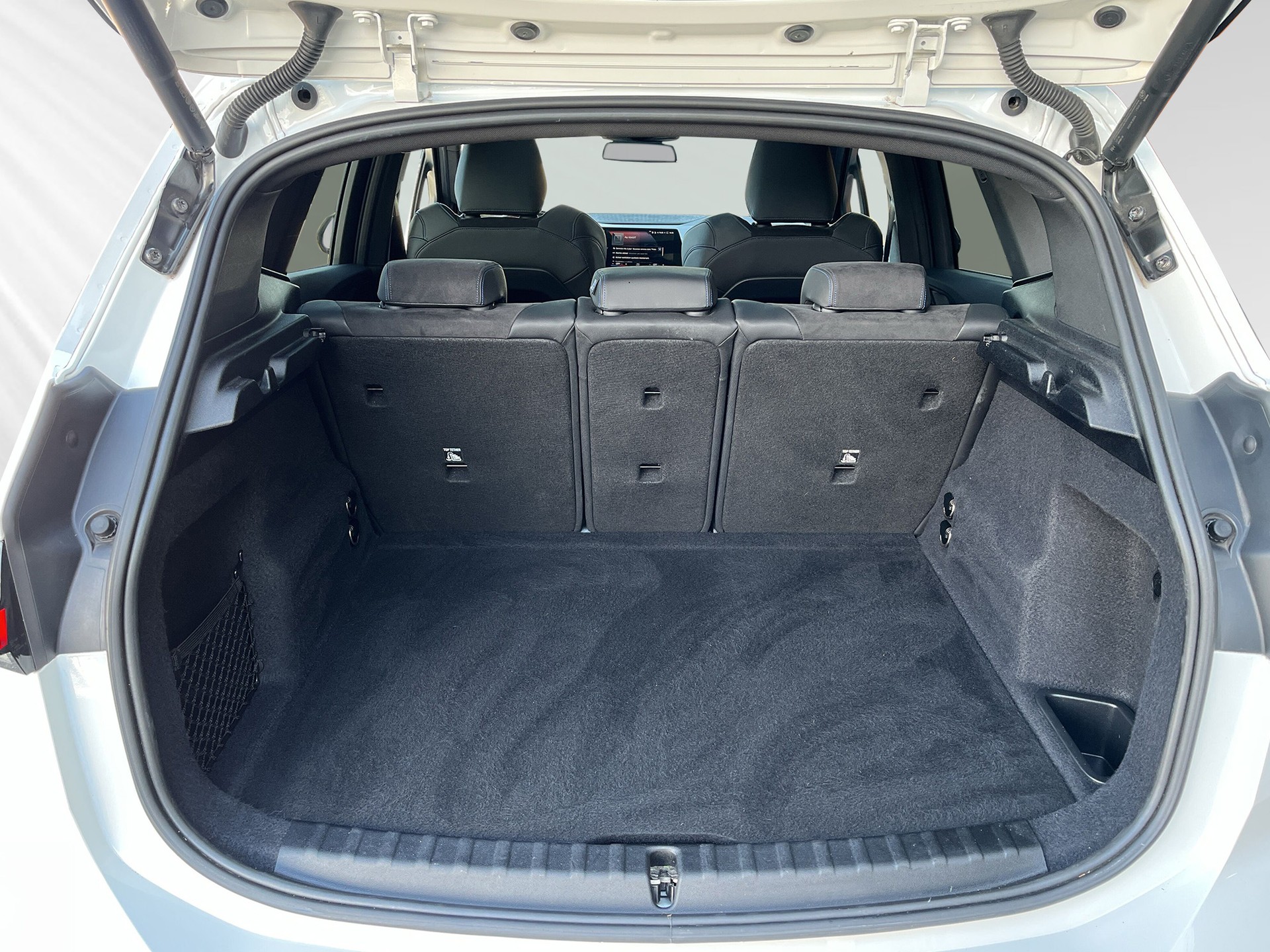BMW 218i Active Tourer M Sport DKG-image-7