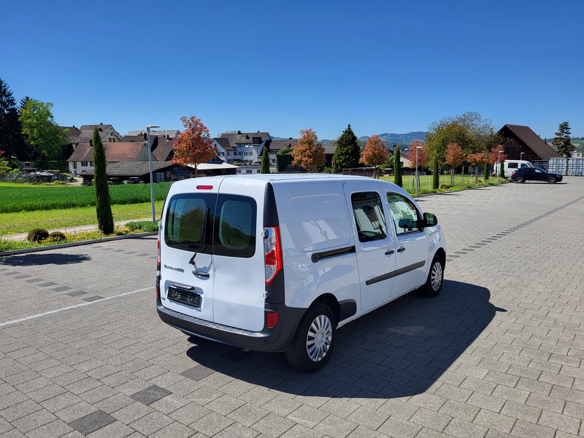 RENAULT Kangoo Maxi-image-1