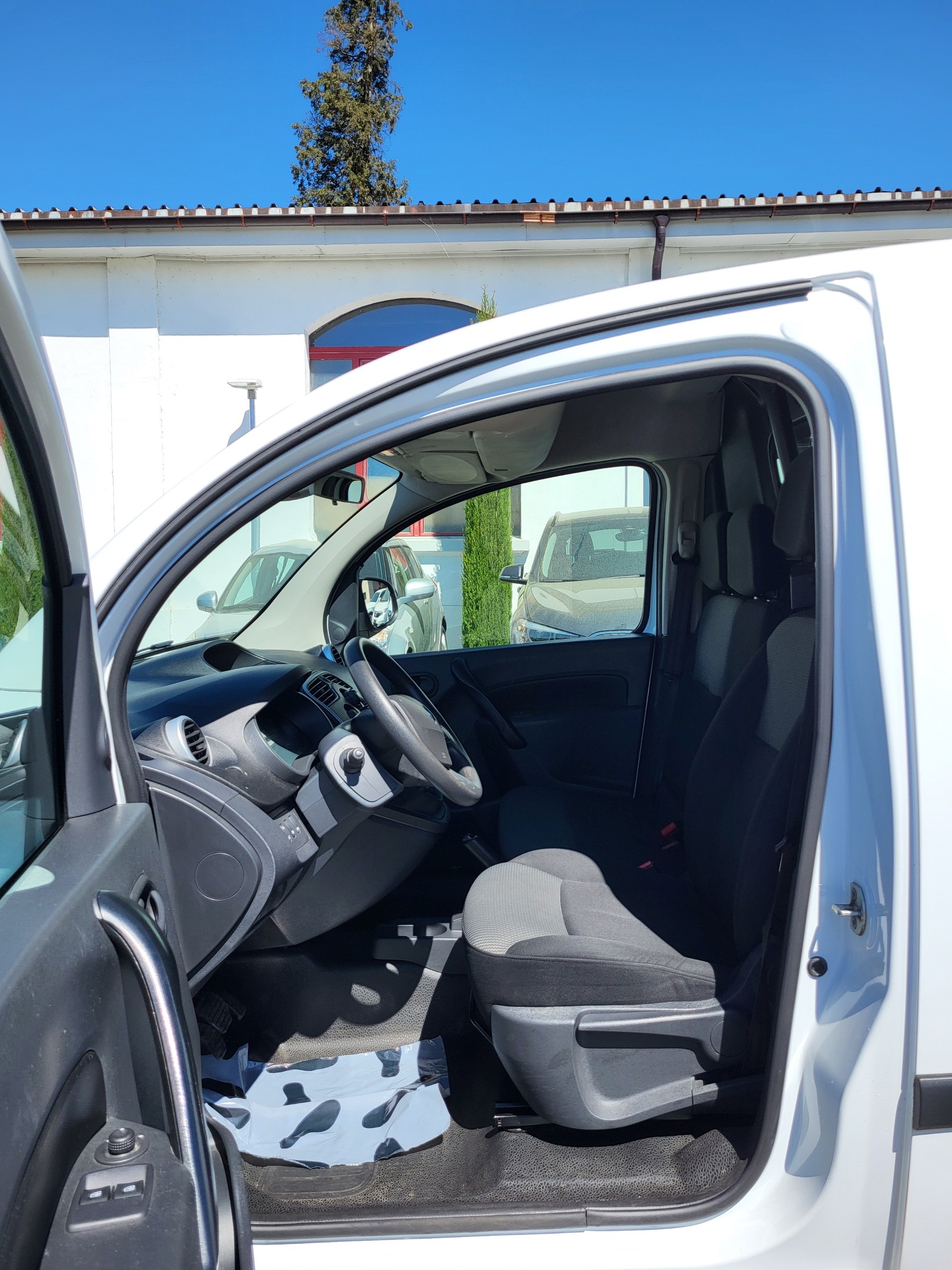 RENAULT Kangoo Maxi-image-9