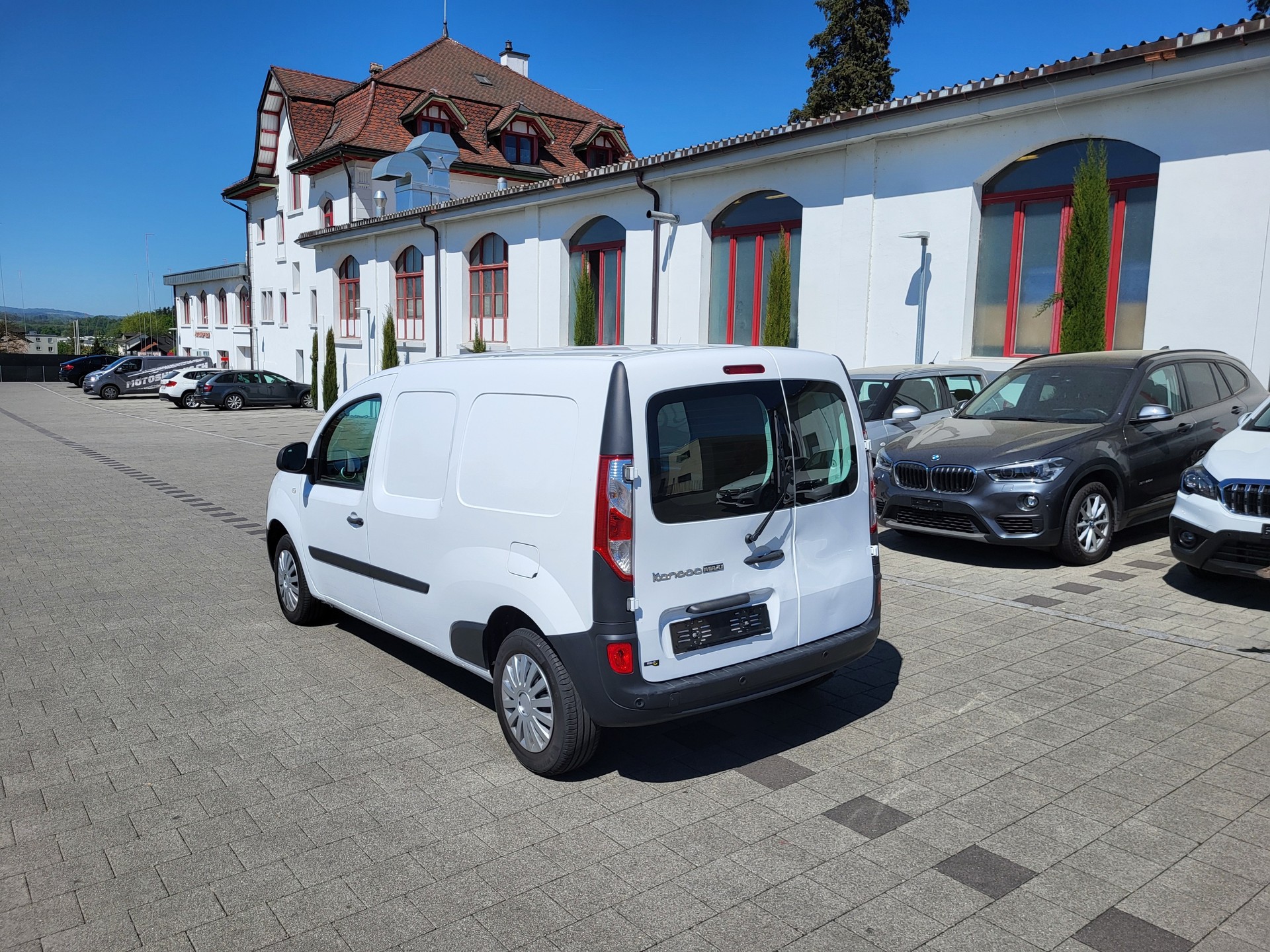 RENAULT Kangoo Maxi-image-2
