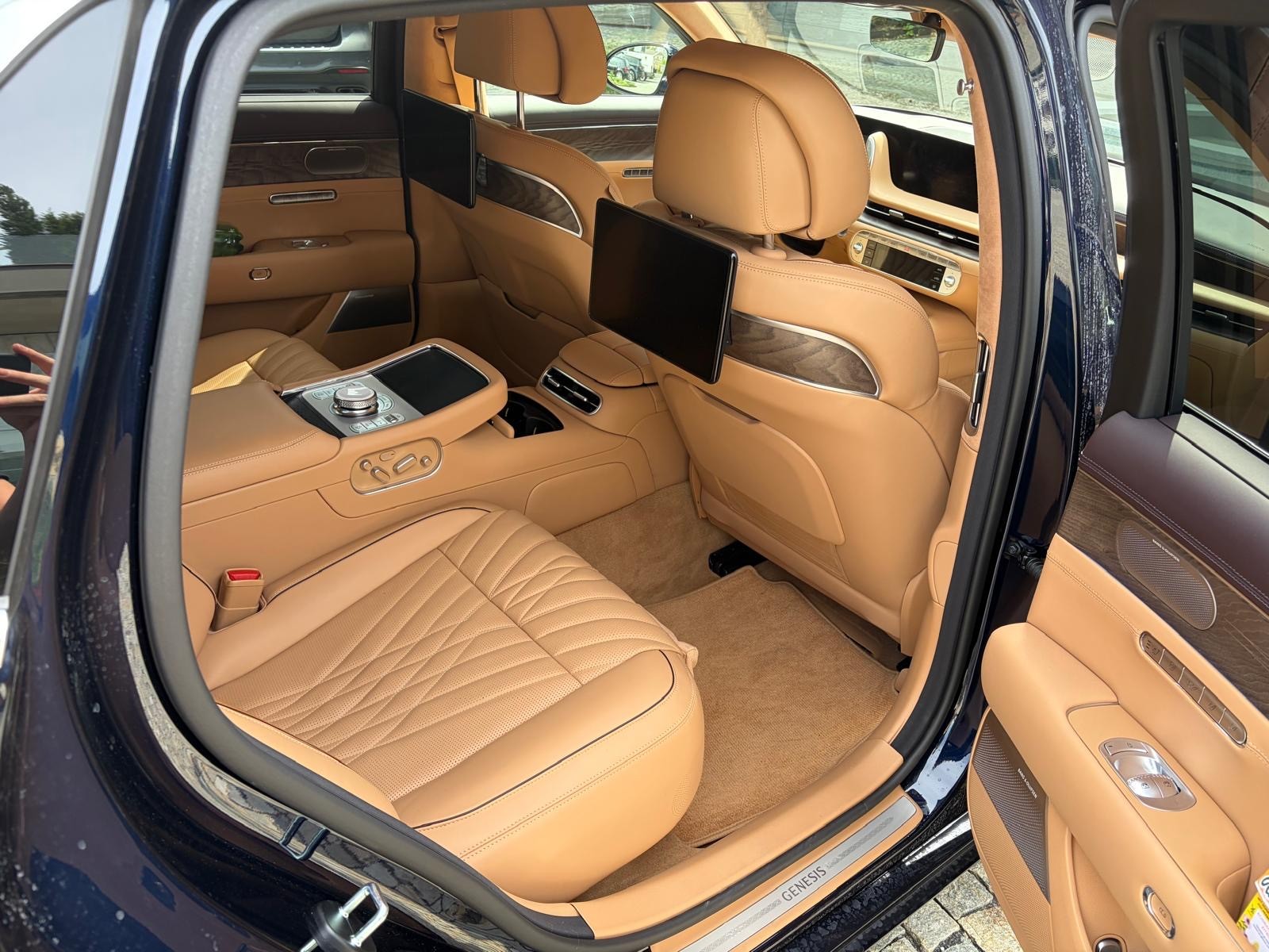 GENESIS G90 Luxury Plus-image-6