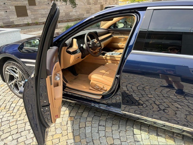 GENESIS G90 Luxury Plus-image-7