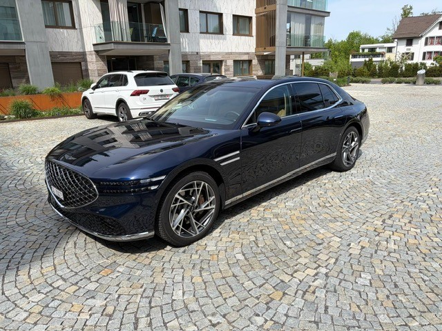 GENESIS G90 Luxury Plus