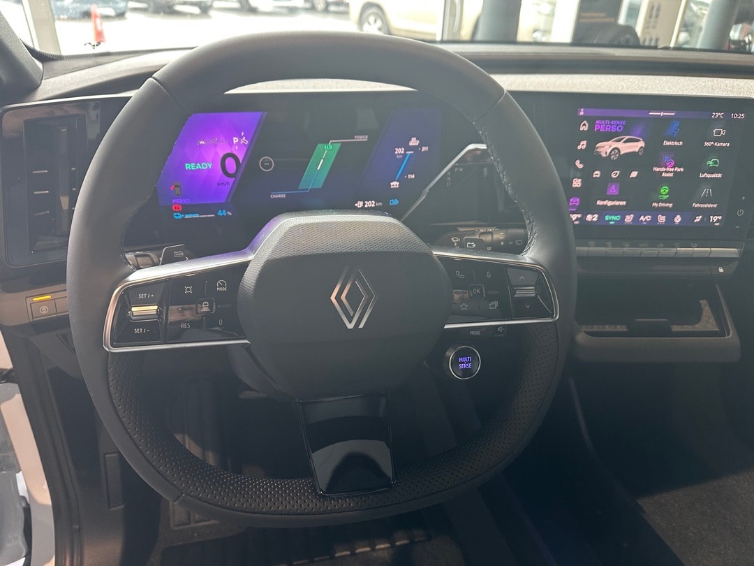 RENAULT Mégane E-TECH EV60 Techno-image-14