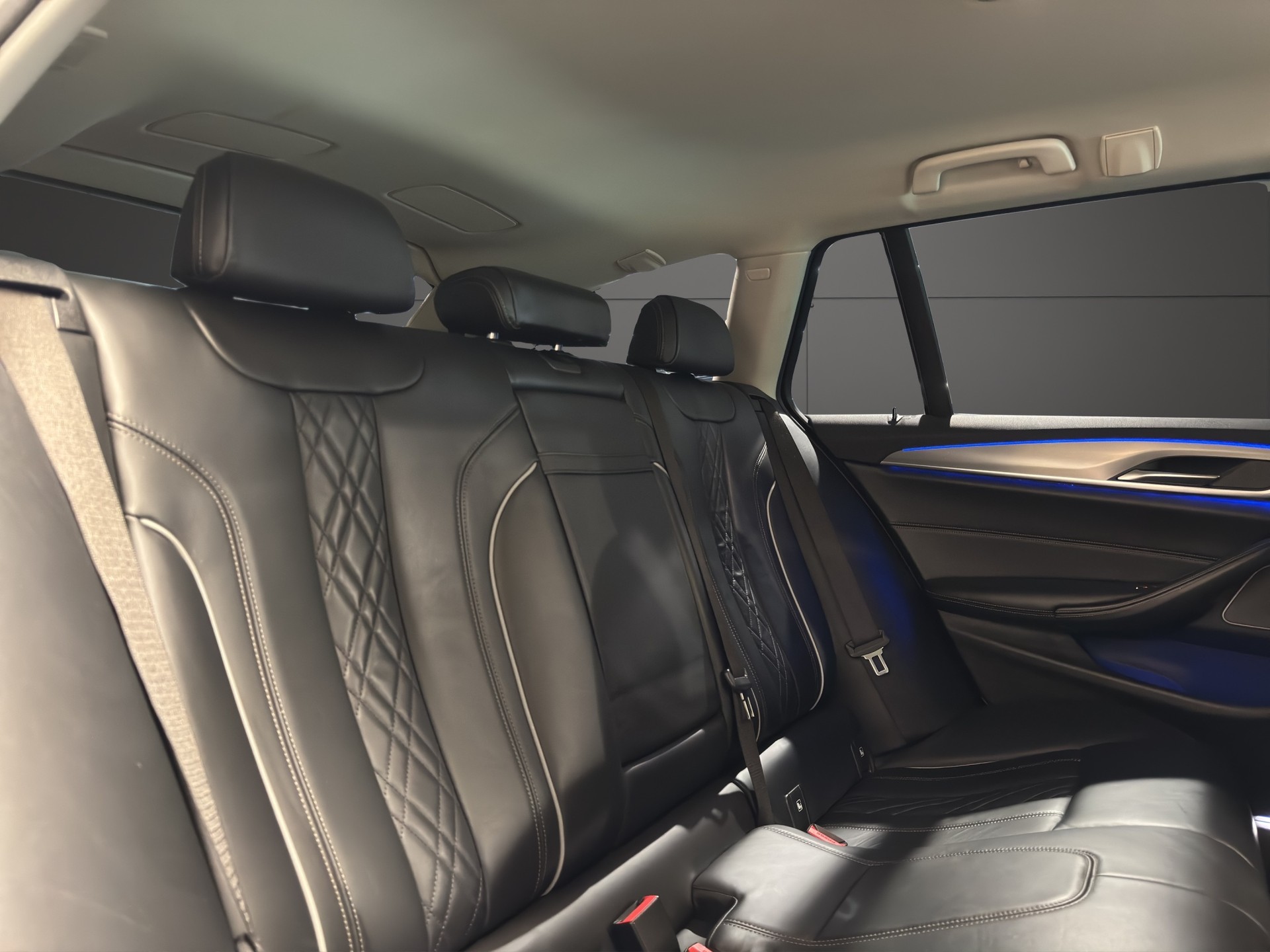 BMW 520d xDrive Touring Sport Line-image-16