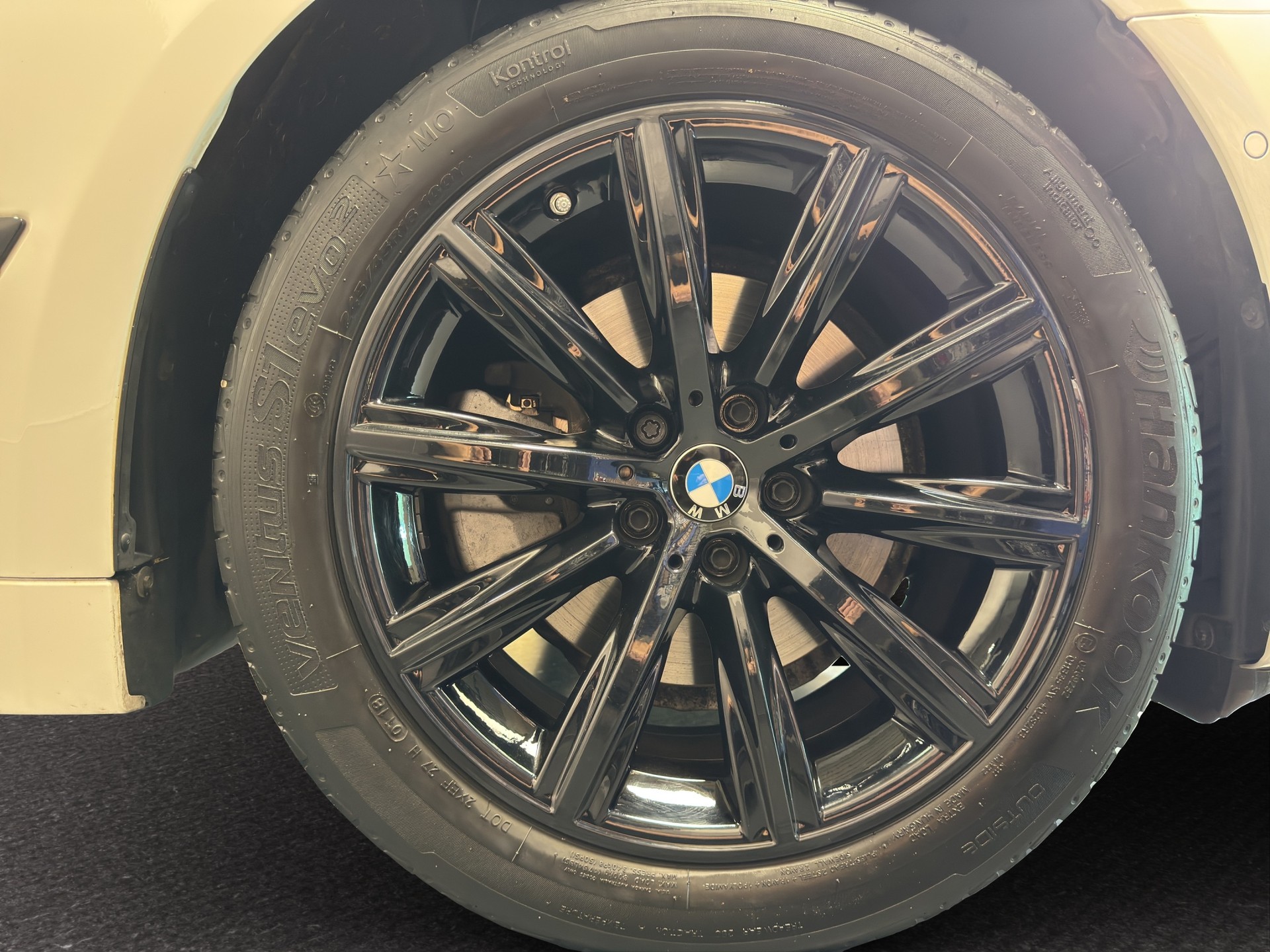 BMW 520d xDrive Touring Sport Line-image-14