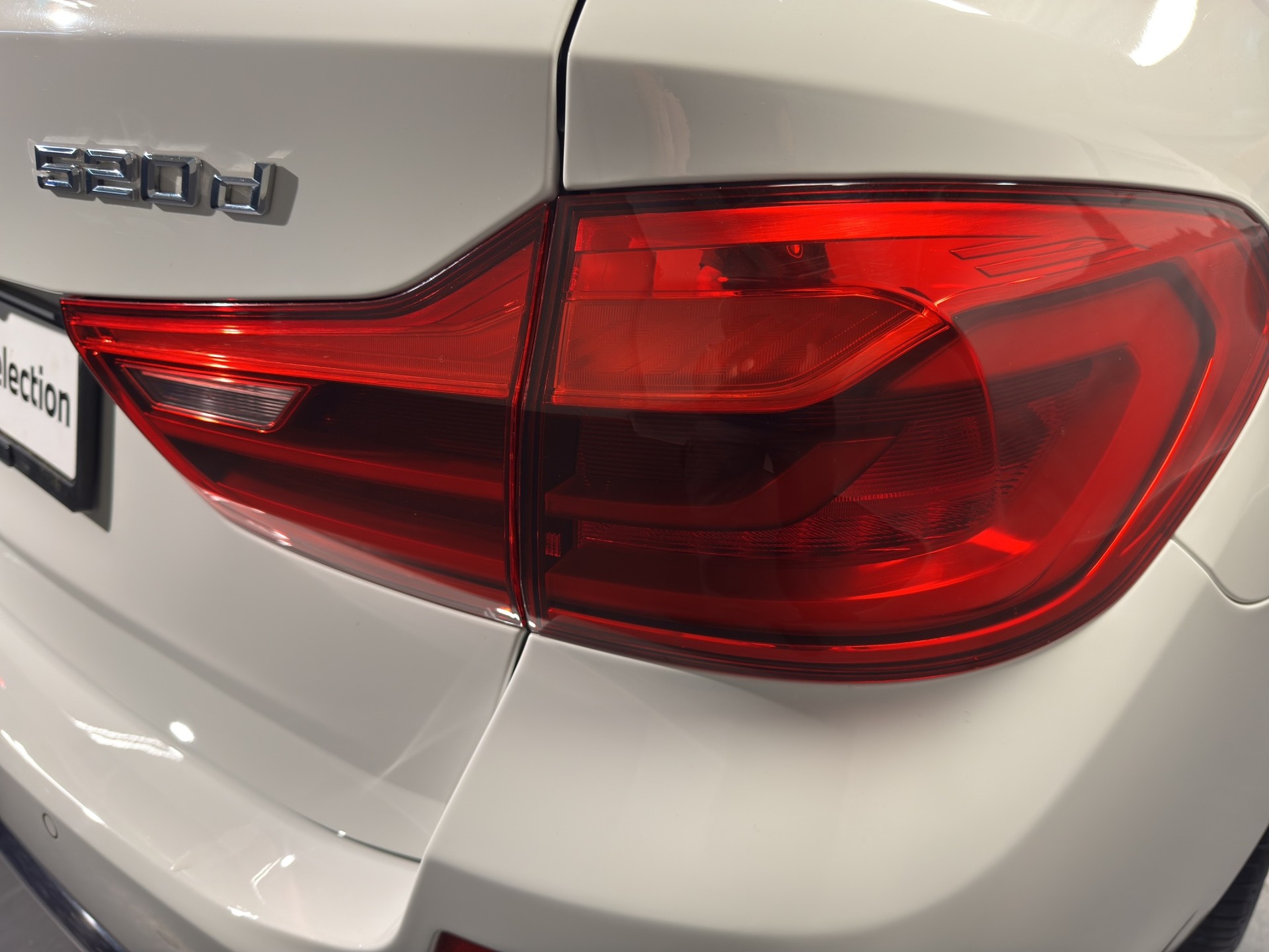 BMW 520d xDrive Touring Sport Line-image-6