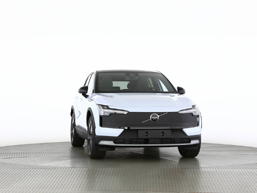 VOLVO EX 30 Cross Country P8 Ultra AWD-image-13