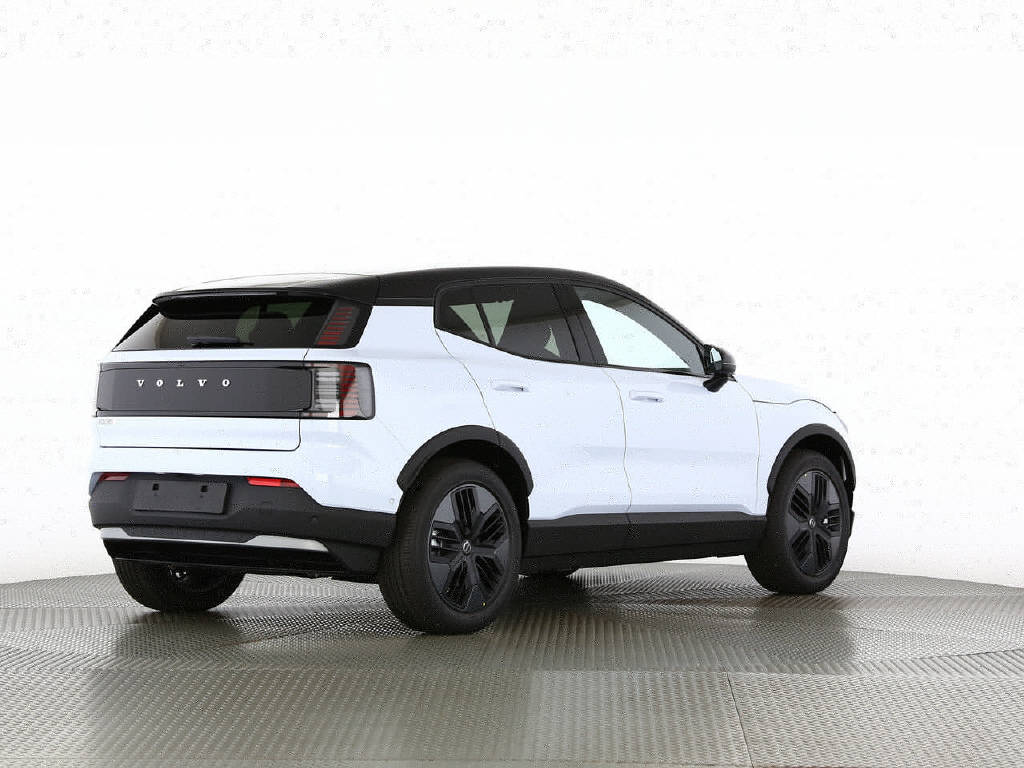 VOLVO EX 30 Cross Country P8 Ultra AWD-image-6