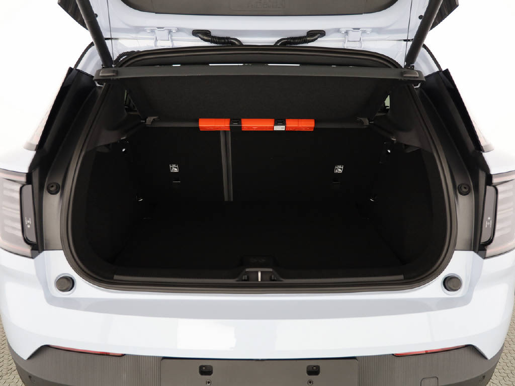 VOLVO EX 30 Cross Country P8 Ultra AWD-image-15