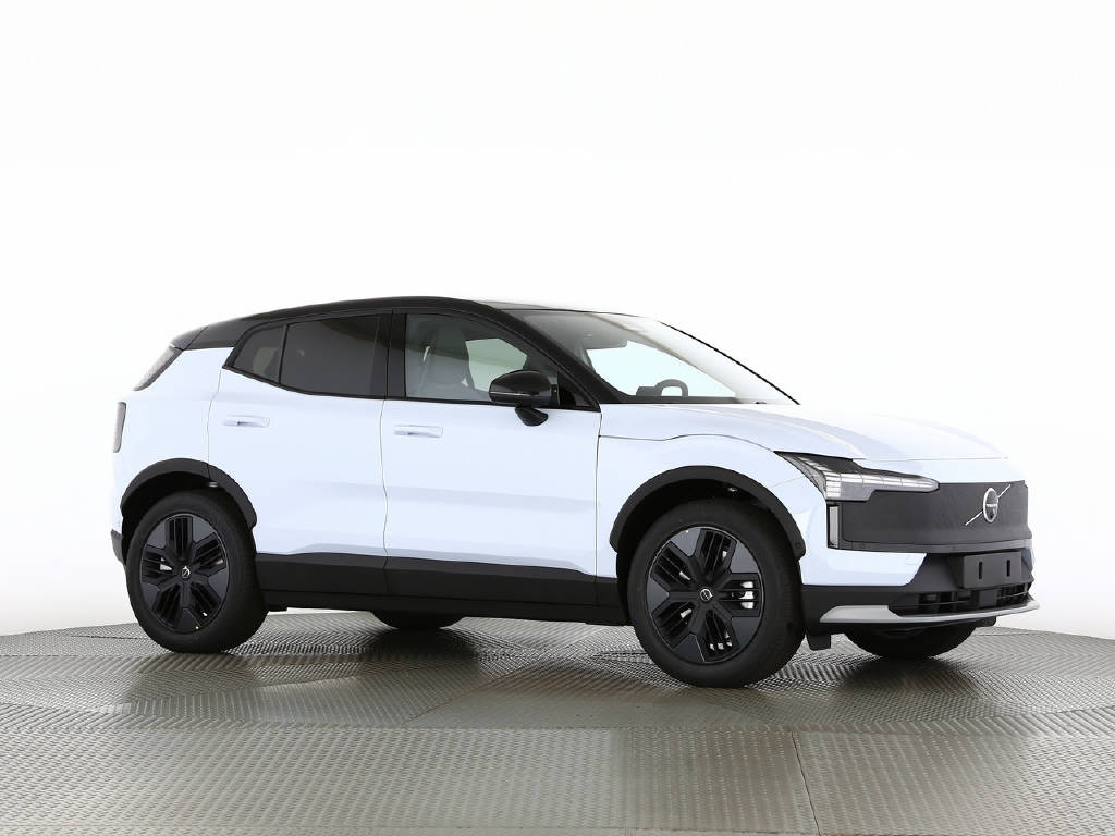 VOLVO EX 30 Cross Country P8 Ultra AWD-image-10