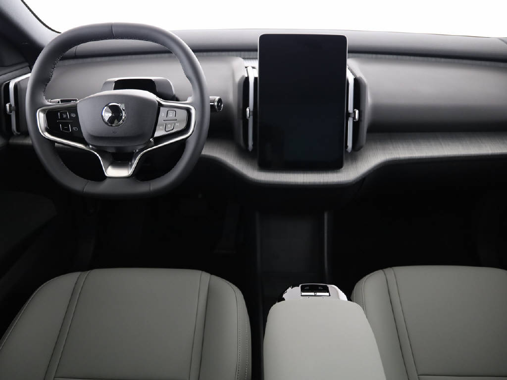VOLVO EX 30 Cross Country P8 Ultra AWD-image-23
