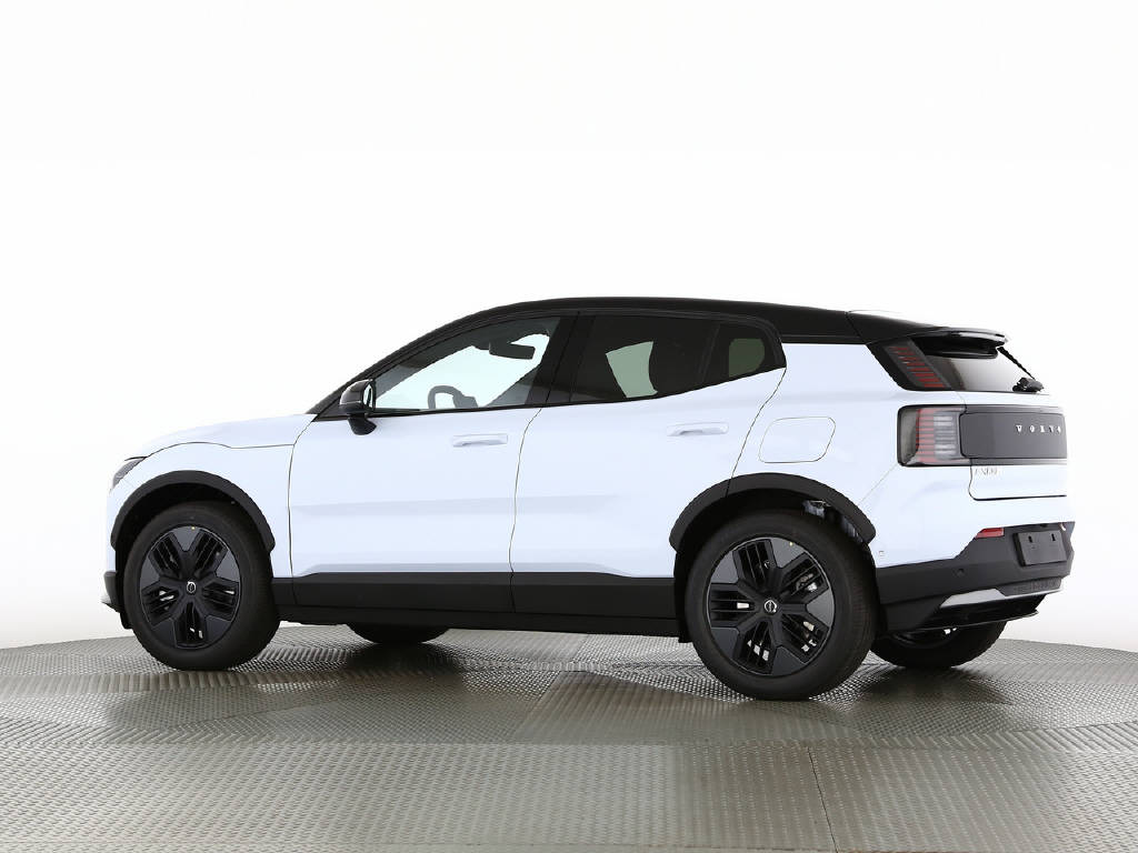 VOLVO EX 30 Cross Country P8 Ultra AWD-image-17