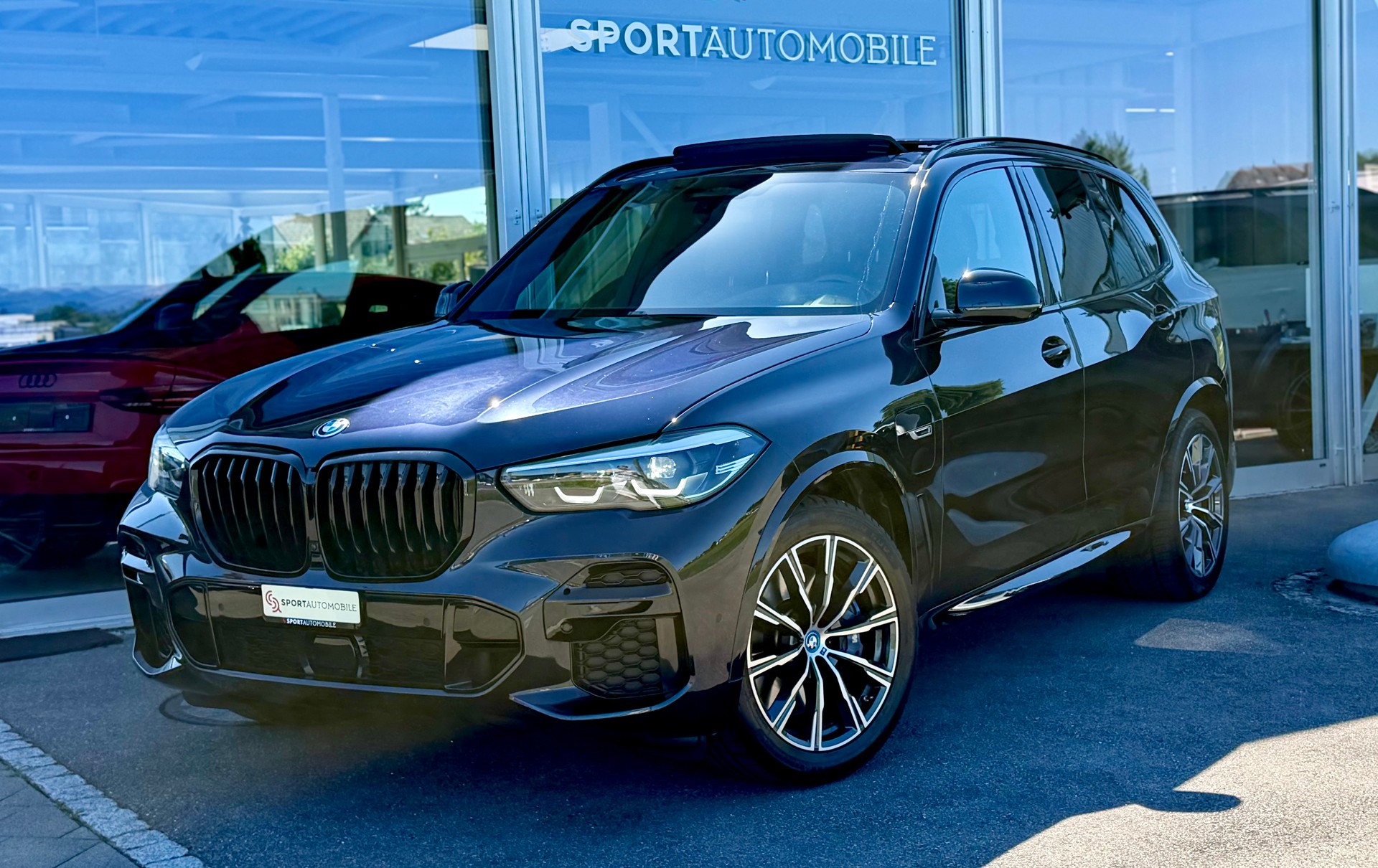 BMW X5 xDrive45e M Sport Steptronic-showroom-element-1