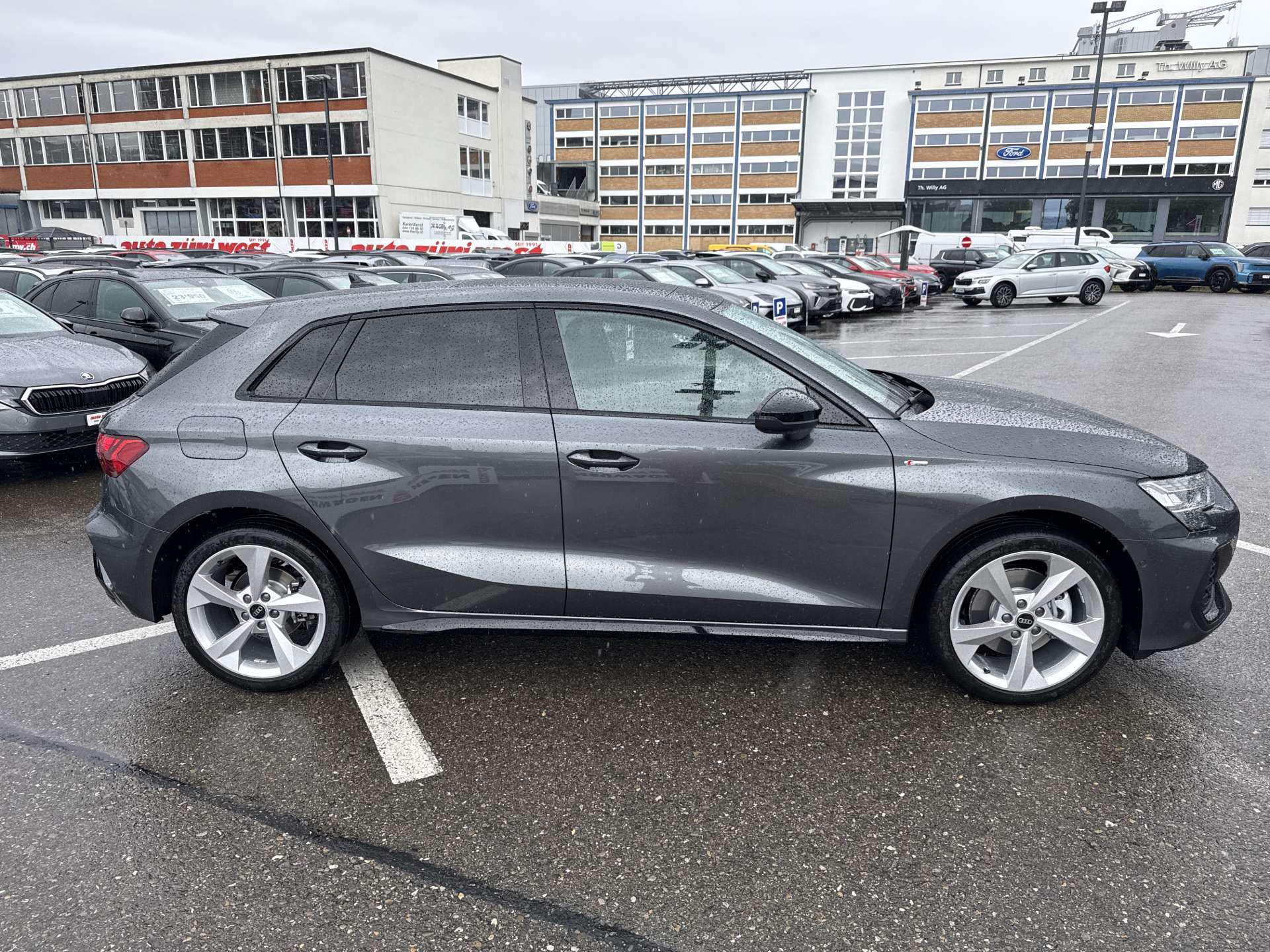 AUDI A3 Sportback 40 TFSi quattro S Line S-Tronic Automat-image-9