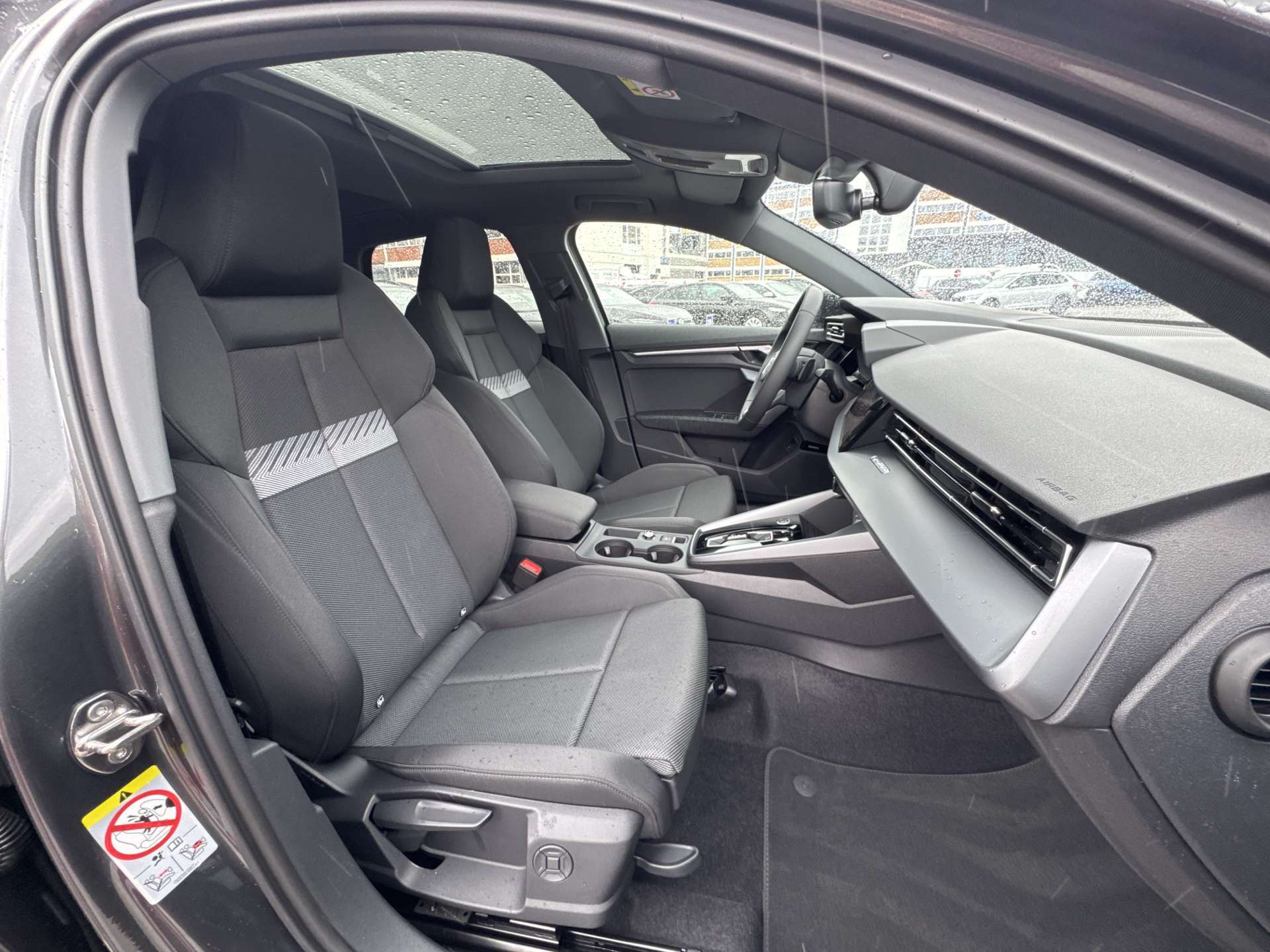 AUDI A3 Sportback 40 TFSi quattro S Line S-Tronic Automat-image-11