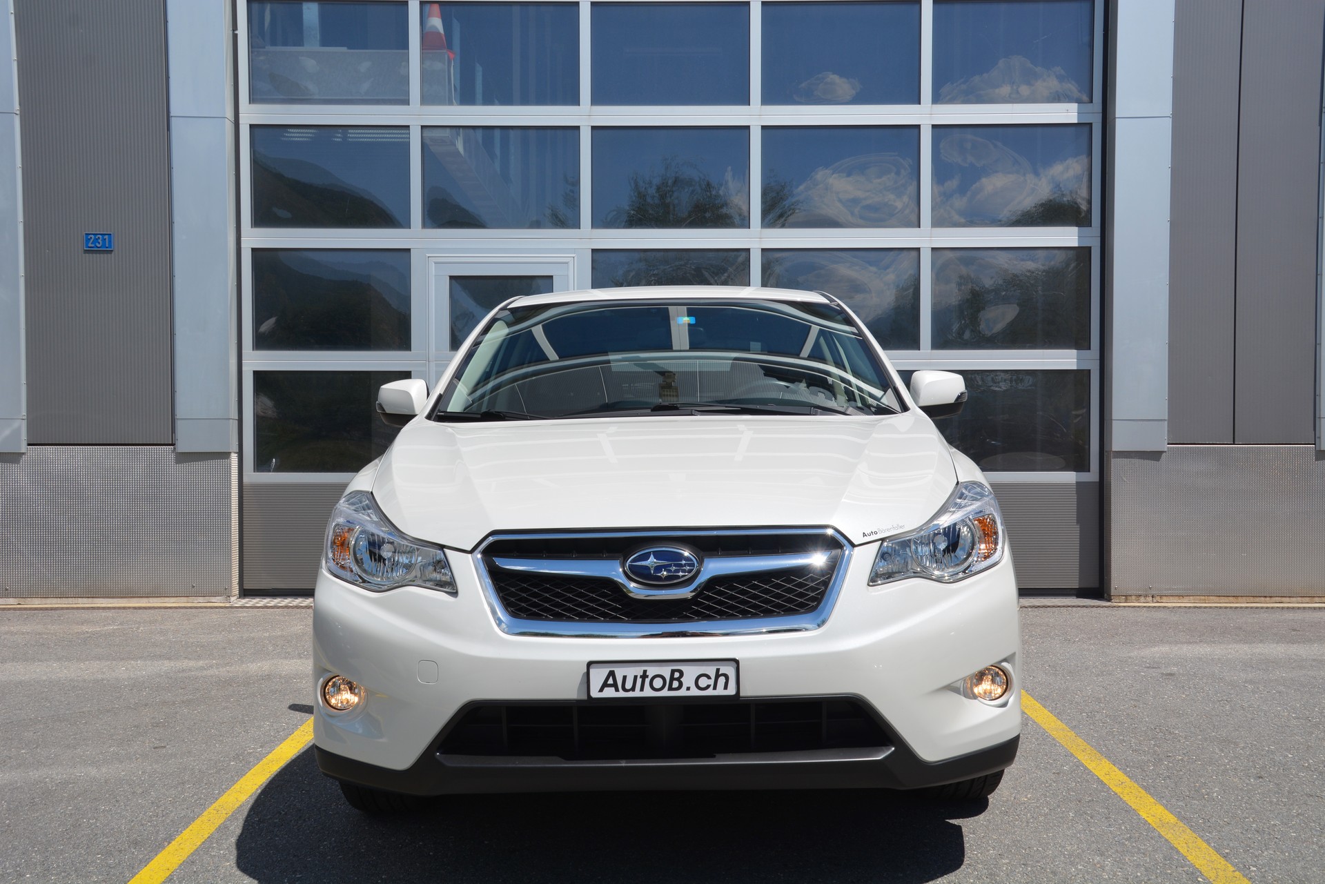 SUBARU XV 2.0 Swiss Two AWD CVT-image-2