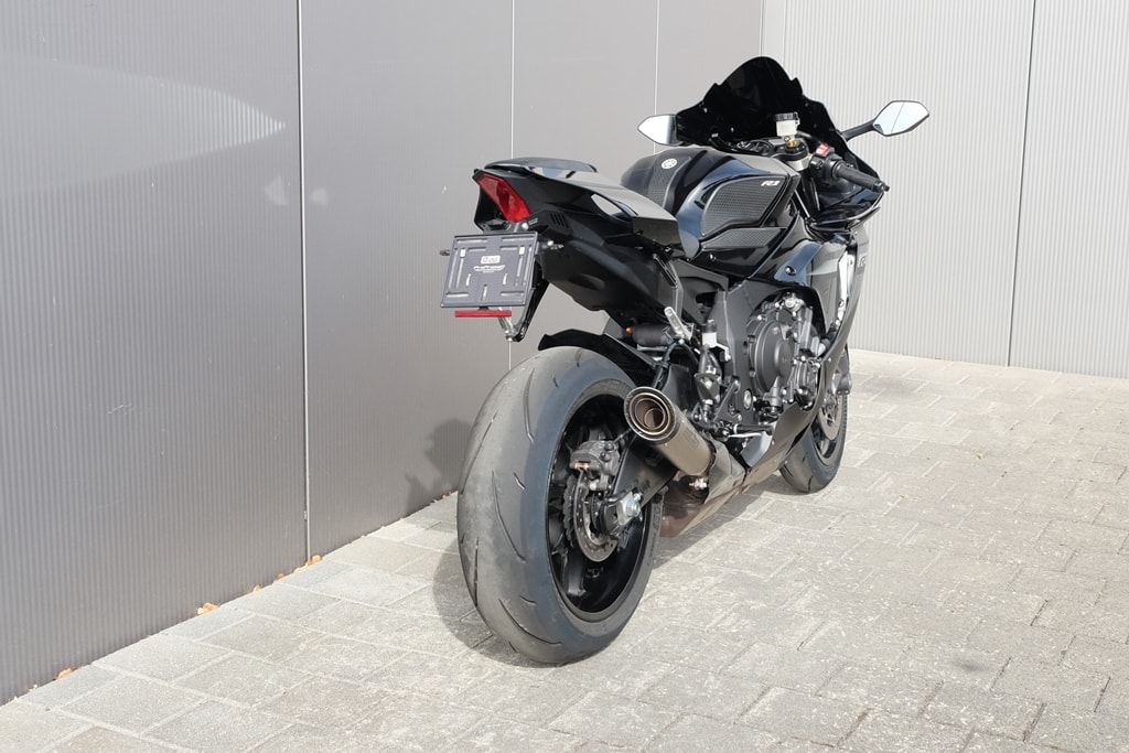 YAMAHA YZF-R1 ABS-showroom-element-1