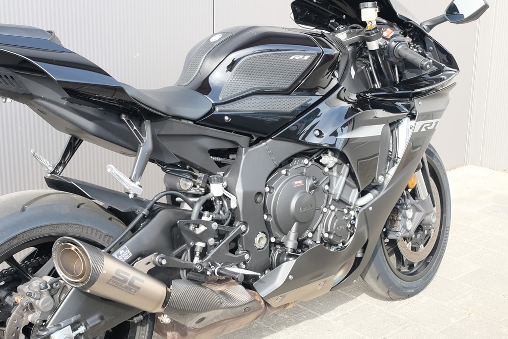 YAMAHA YZF-R1 ABS-showroom-element-2