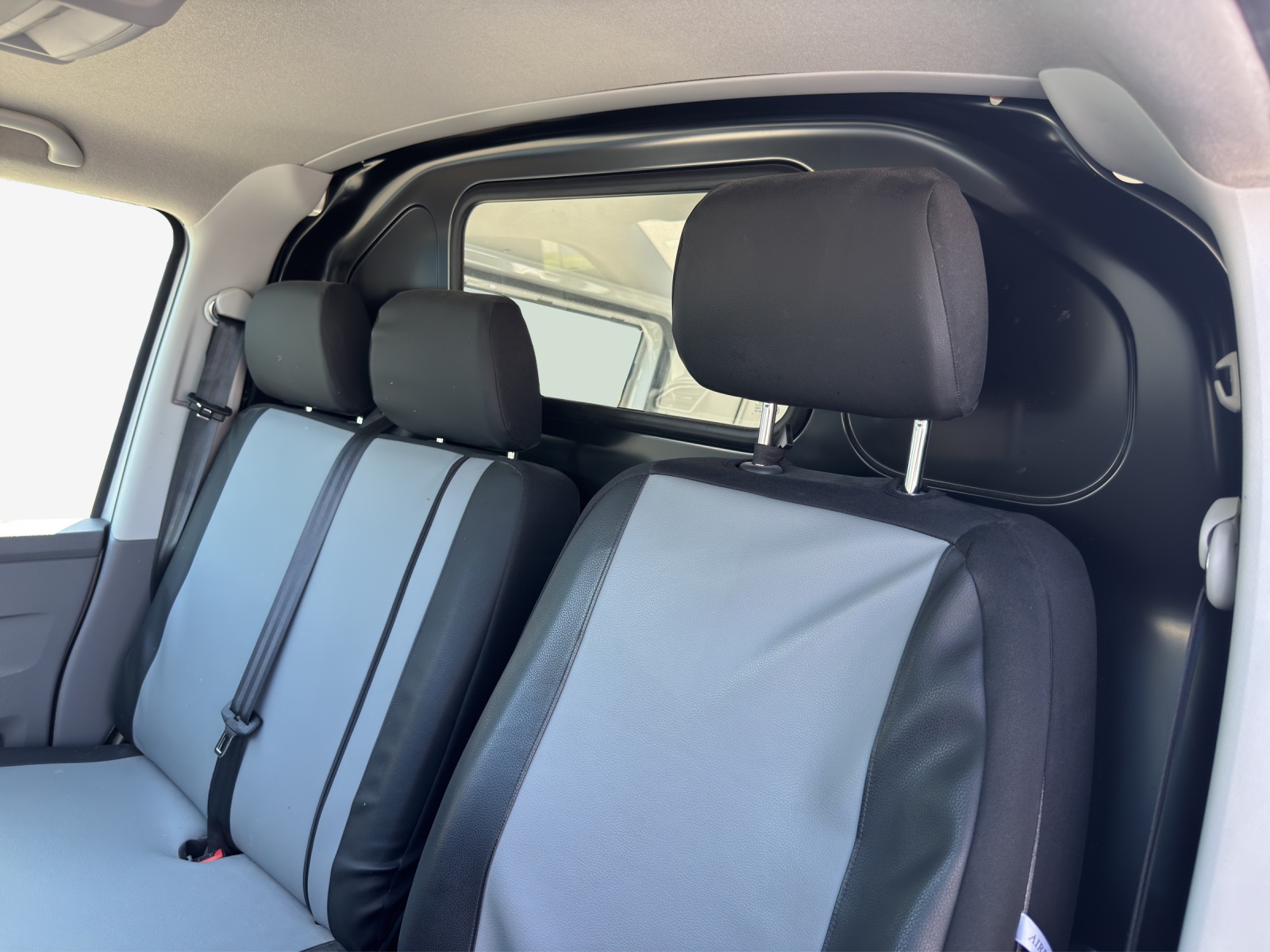 VW T6.1 2.0 TDI-image-13