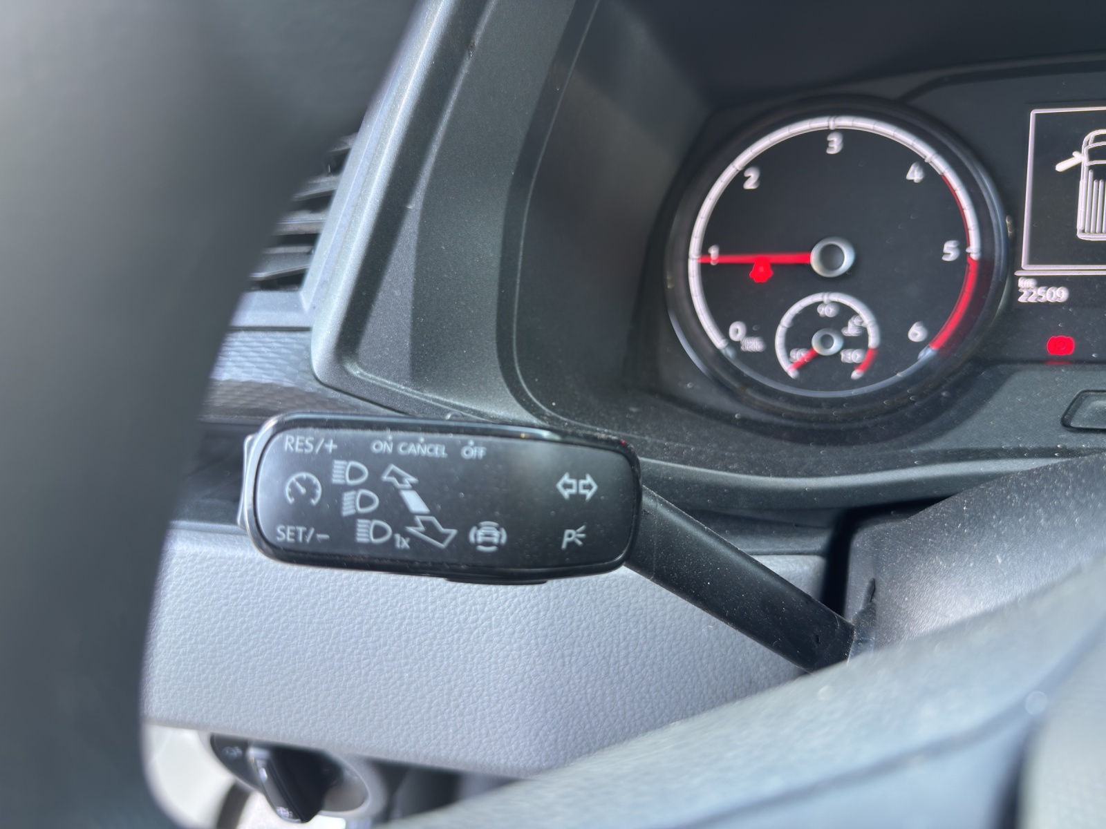 VW T6.1 2.0 TDI-image-15