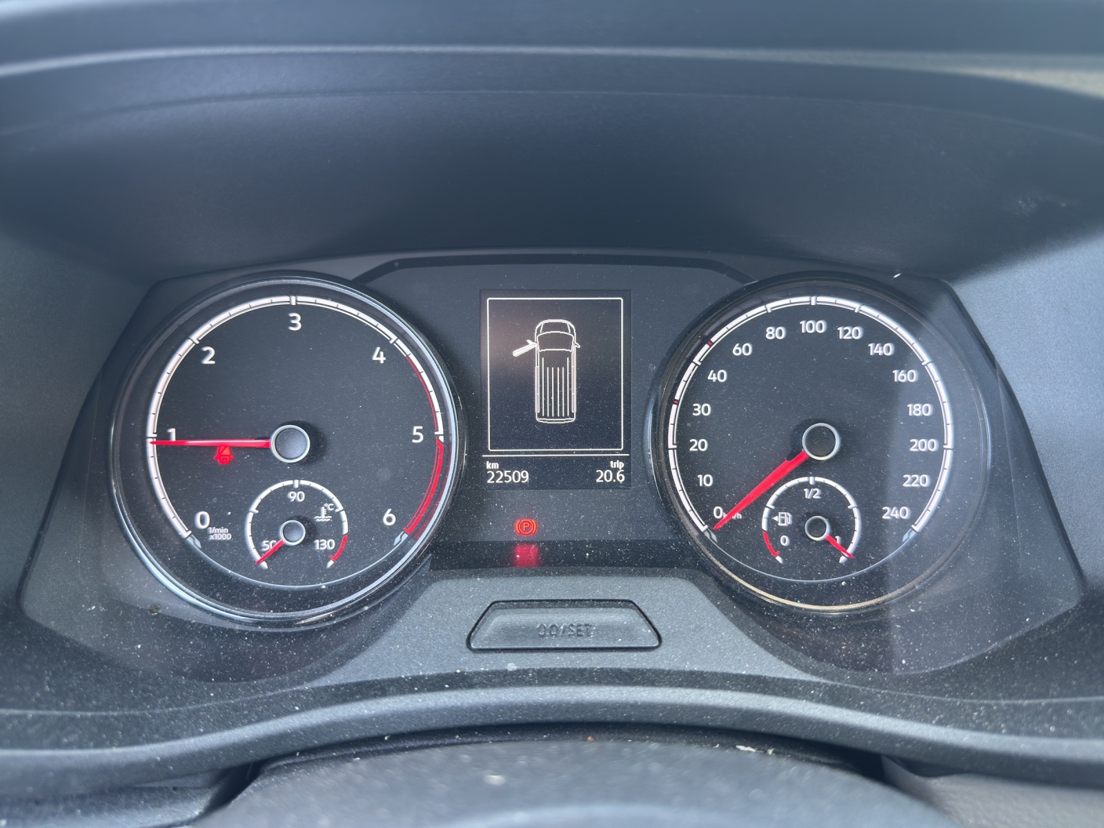 VW T6.1 2.0 TDI-image-14