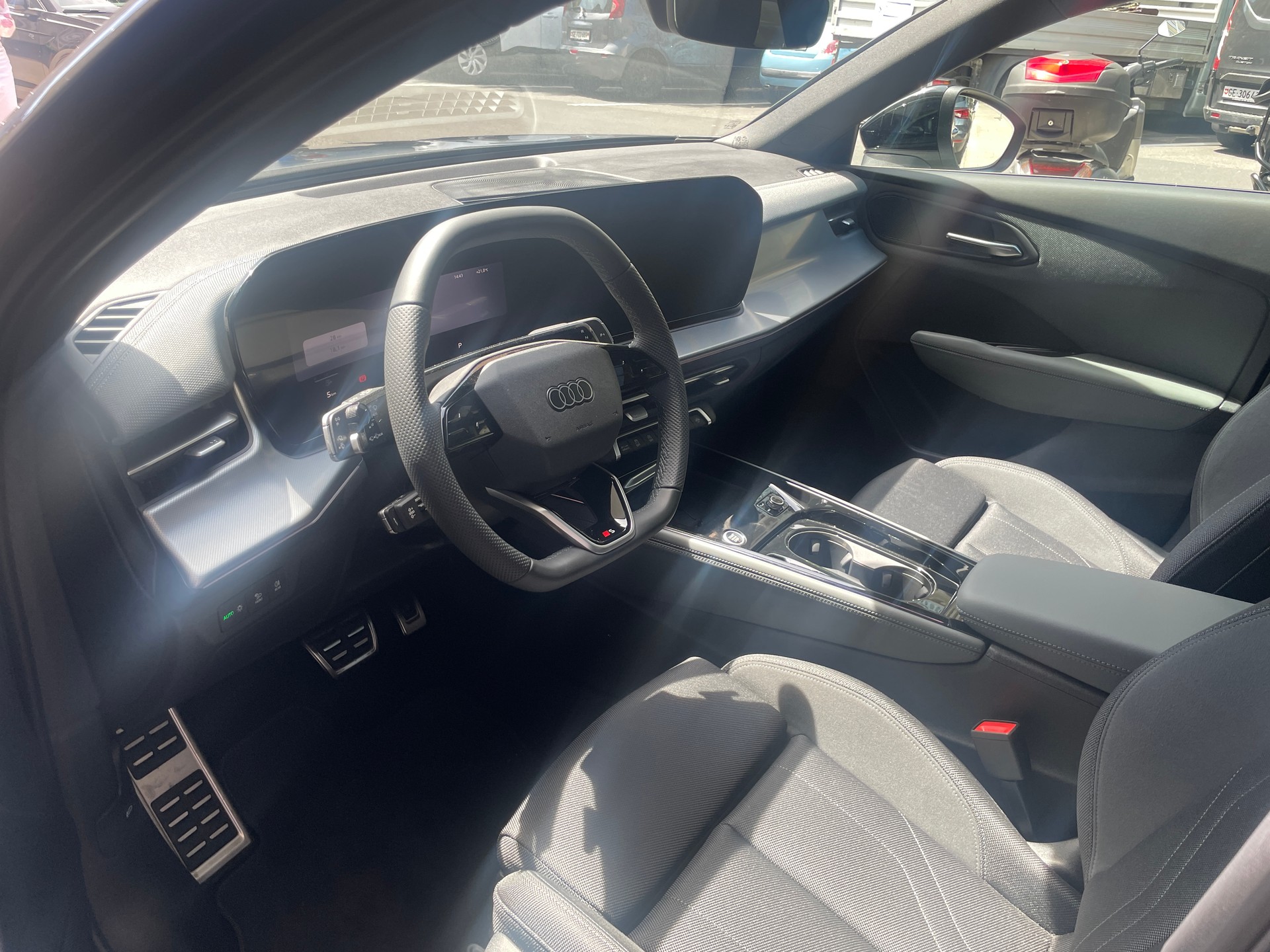 AUDI Q3 SB TFSI quattro 150kW-image-6