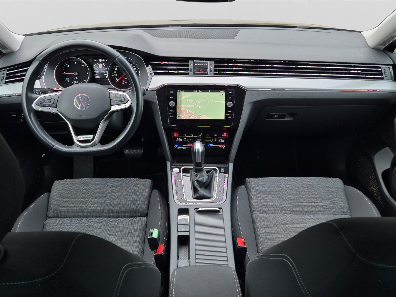 VW Passat 2.0 TDI BMT Elegance 4Motion DSG-image-10