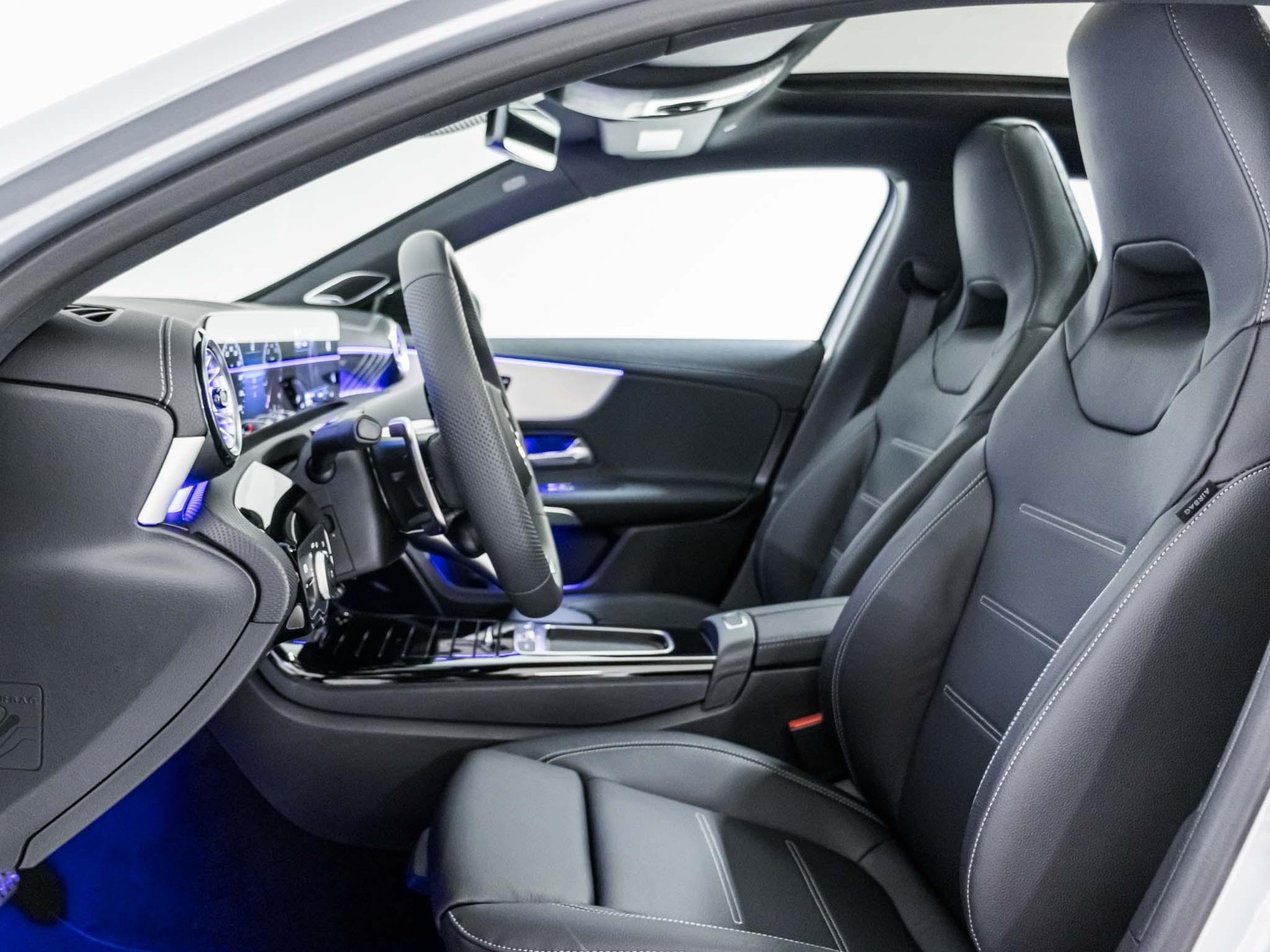 MERCEDES-BENZ A 45 S AMG 4MATIC+-image-6