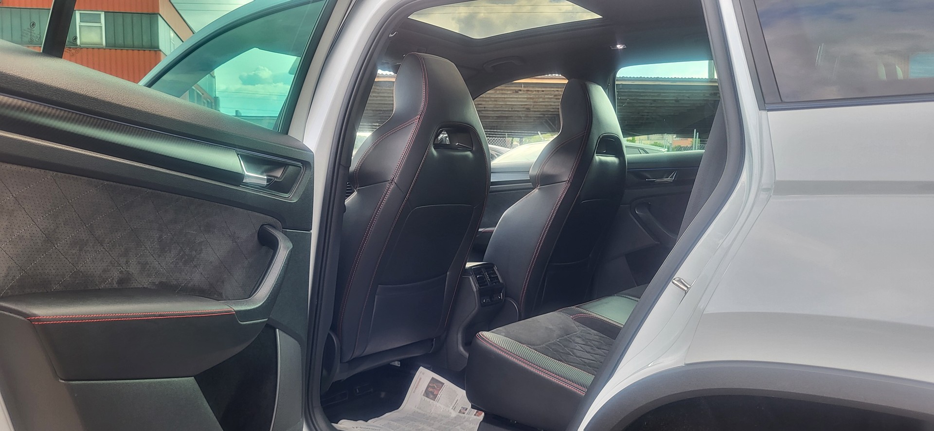 SKODA Kodiaq 2.0 Bi-TDI SCR RS 4x4 DSG-image-2