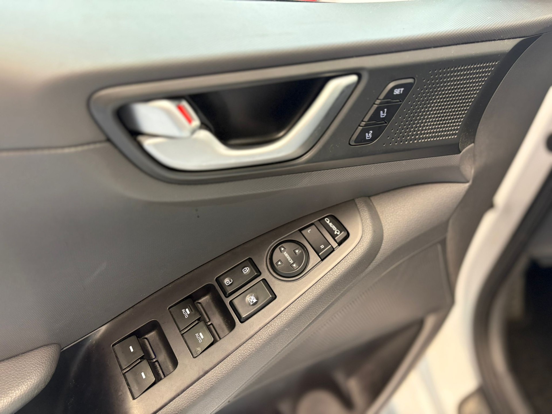 HYUNDAI Ioniq Launch Plus-image-8