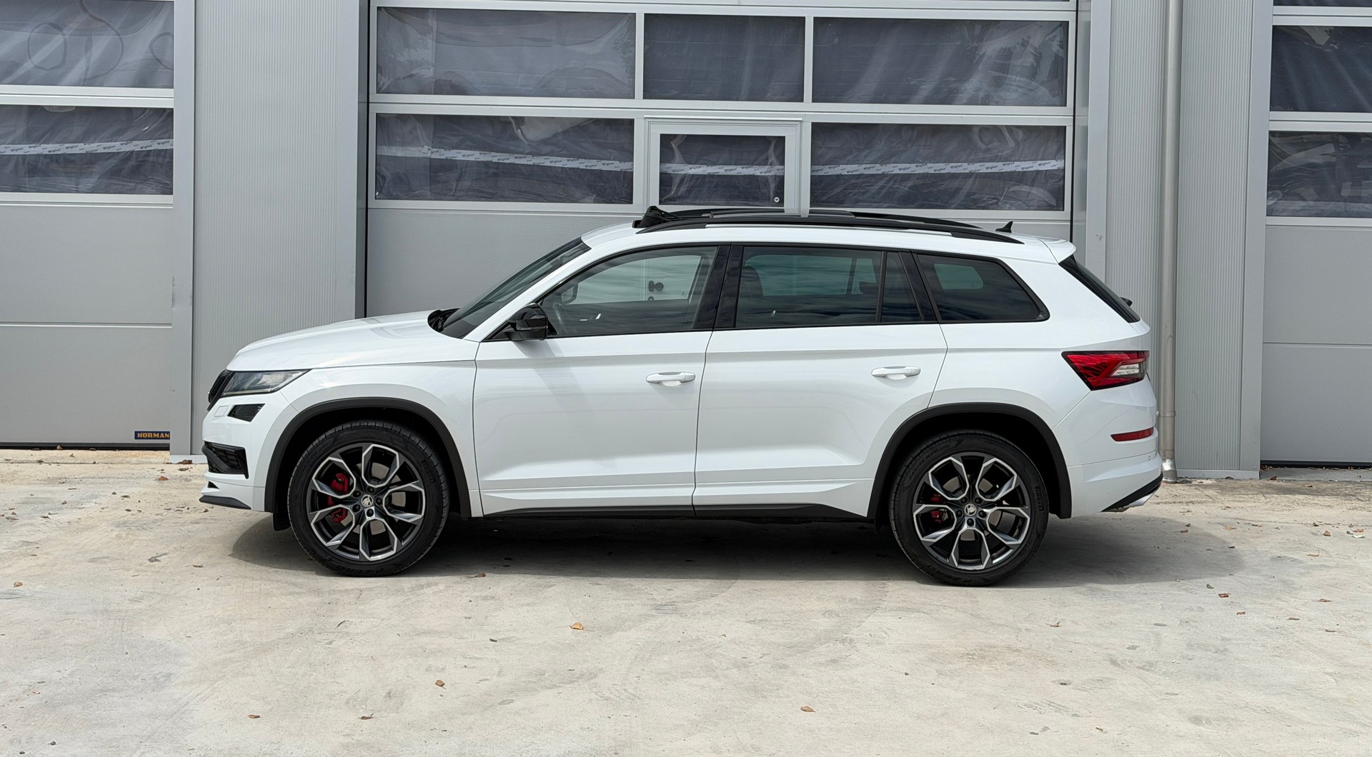 SKODA Kodiaq 2.0 Bi-TDI SCR RS 4x4 DSG - 7 Plätzer-image-1