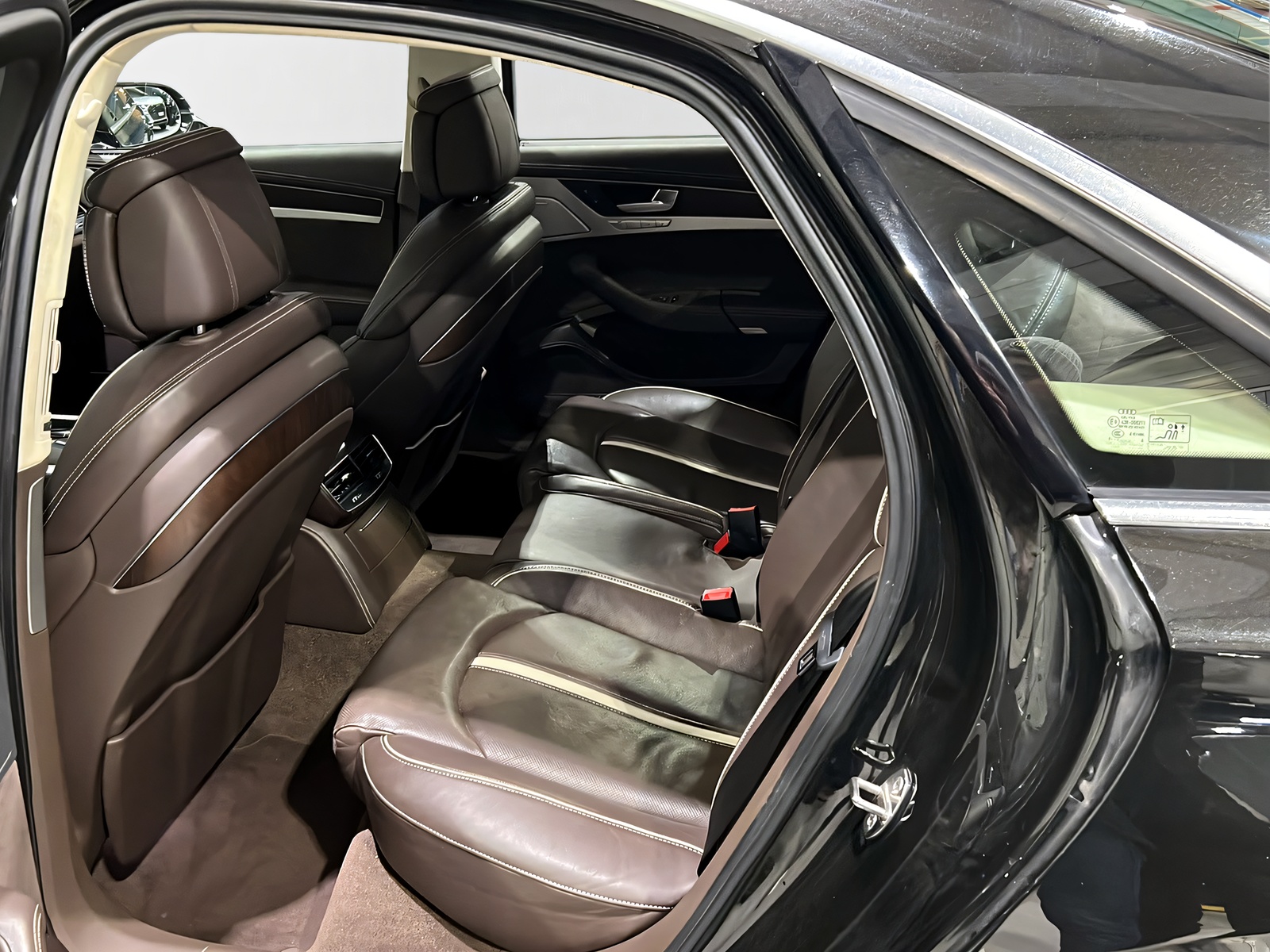 AUDI A8 4.2 FSI qu**Panodach,Soft Close,Alcantara Dachhimmel,MFK 2026**Np CHF 221'028**-image-8