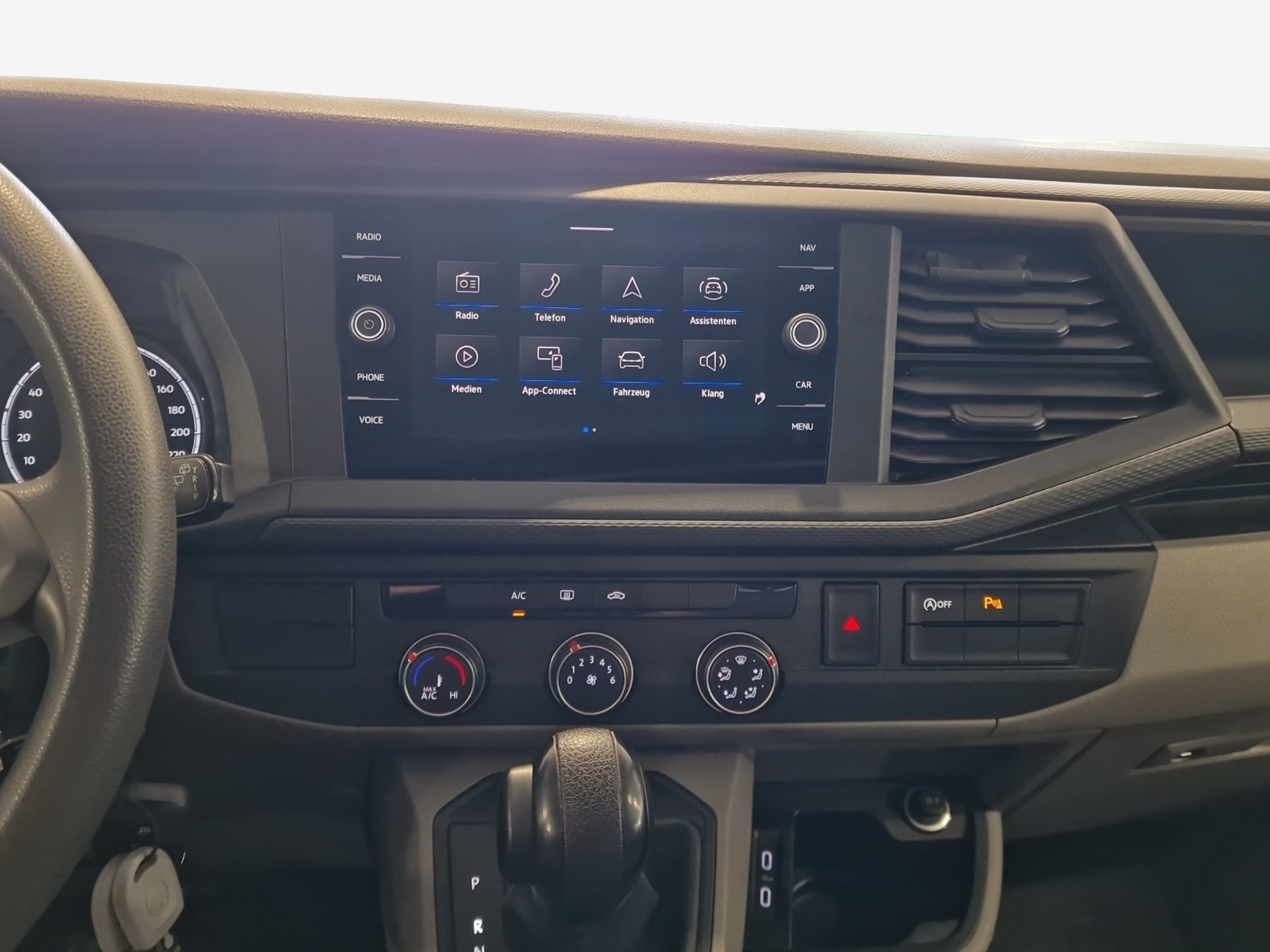 VW T6.1 2.0 TDI DSG-image-15