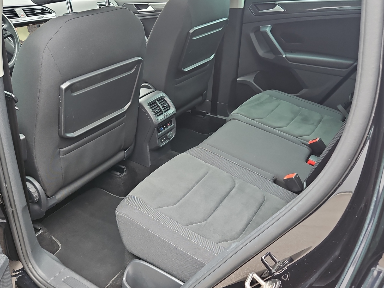 VW Tiguan 2.0TSI Highline 4Motion DSG-image-19