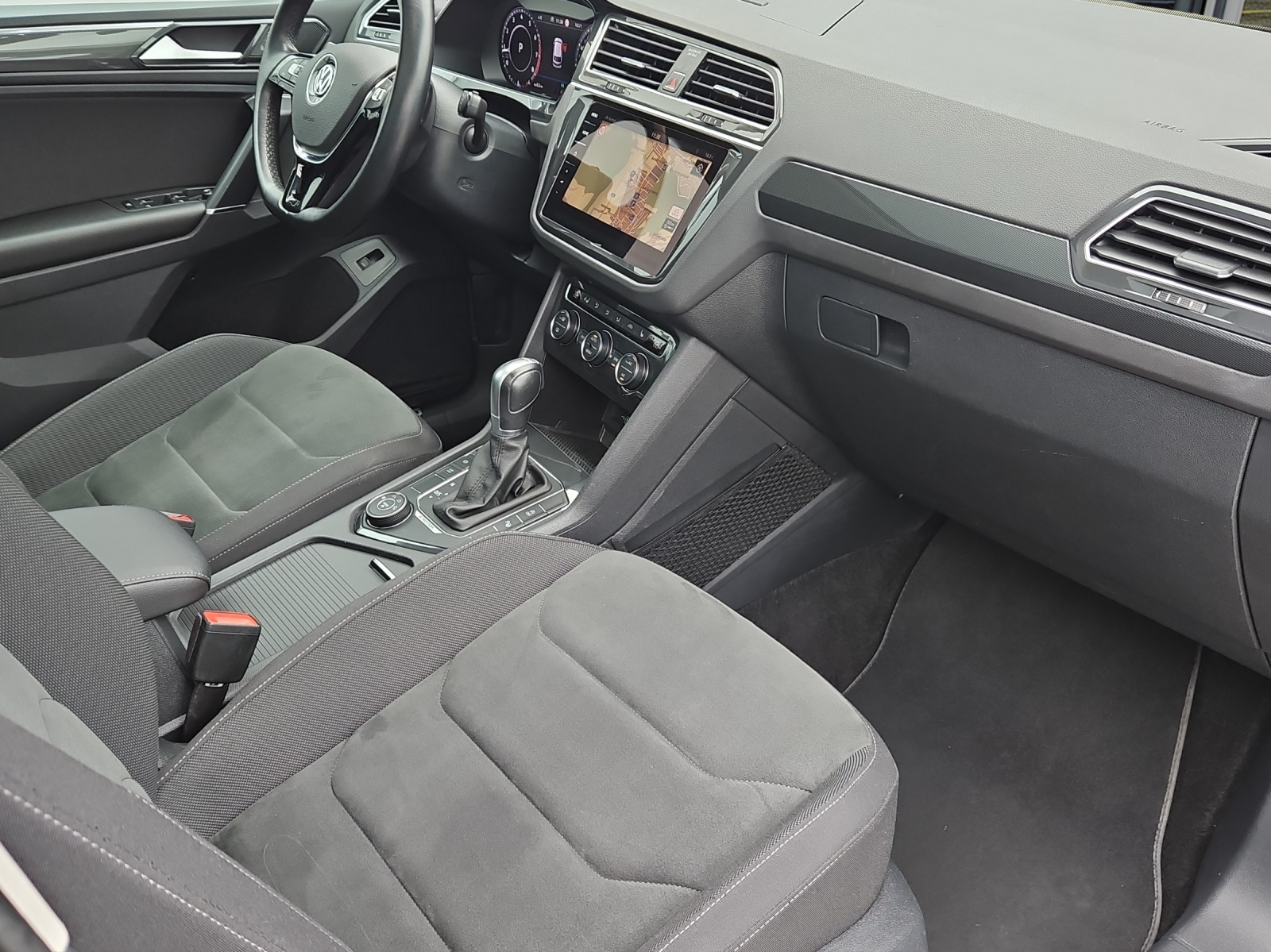 VW Tiguan 2.0TSI Highline 4Motion DSG-image-18