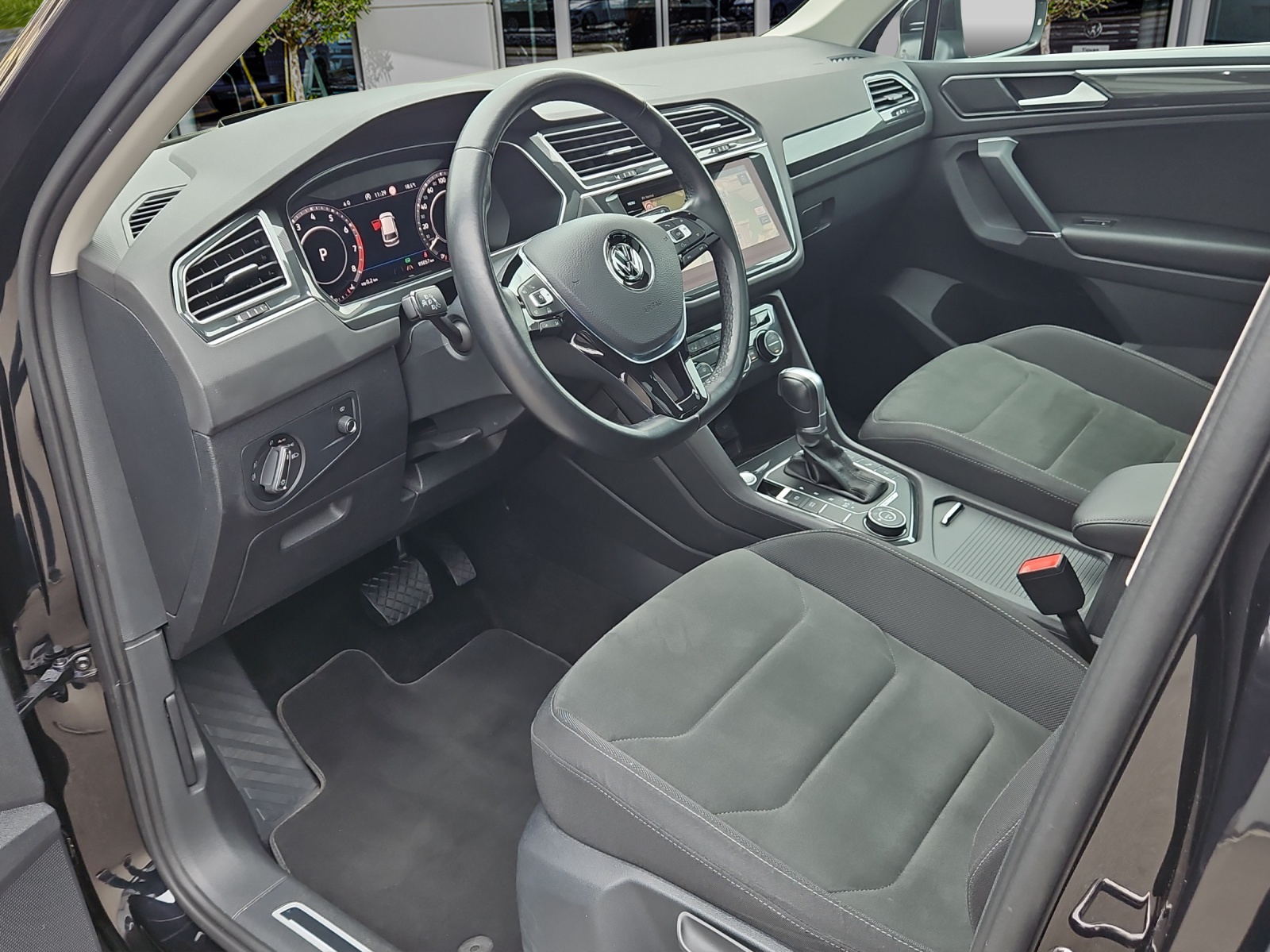 VW Tiguan 2.0TSI Highline 4Motion DSG-image-9