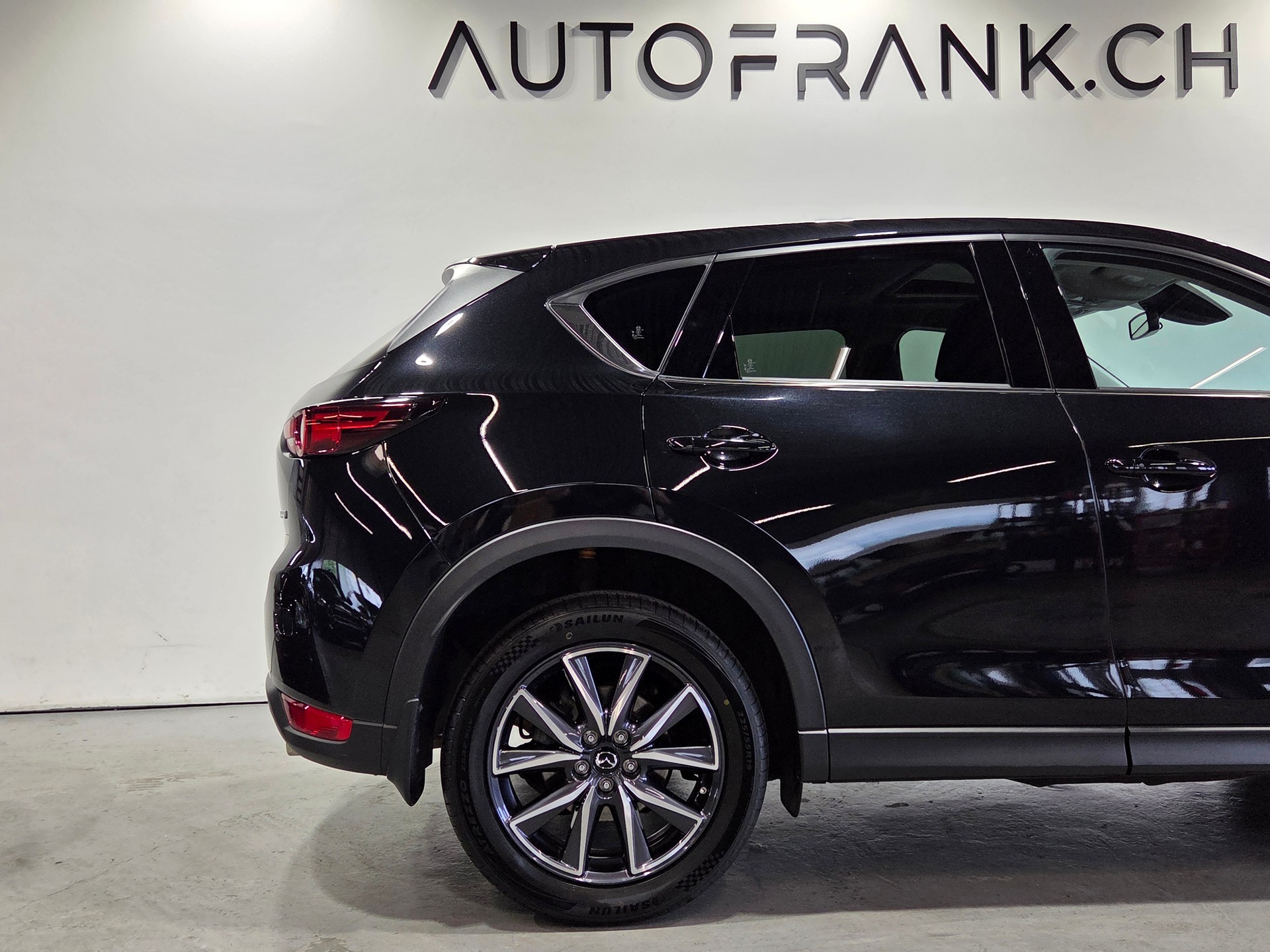 MAZDA CX-5 2.2 D 175 Revolution AWD-image-23