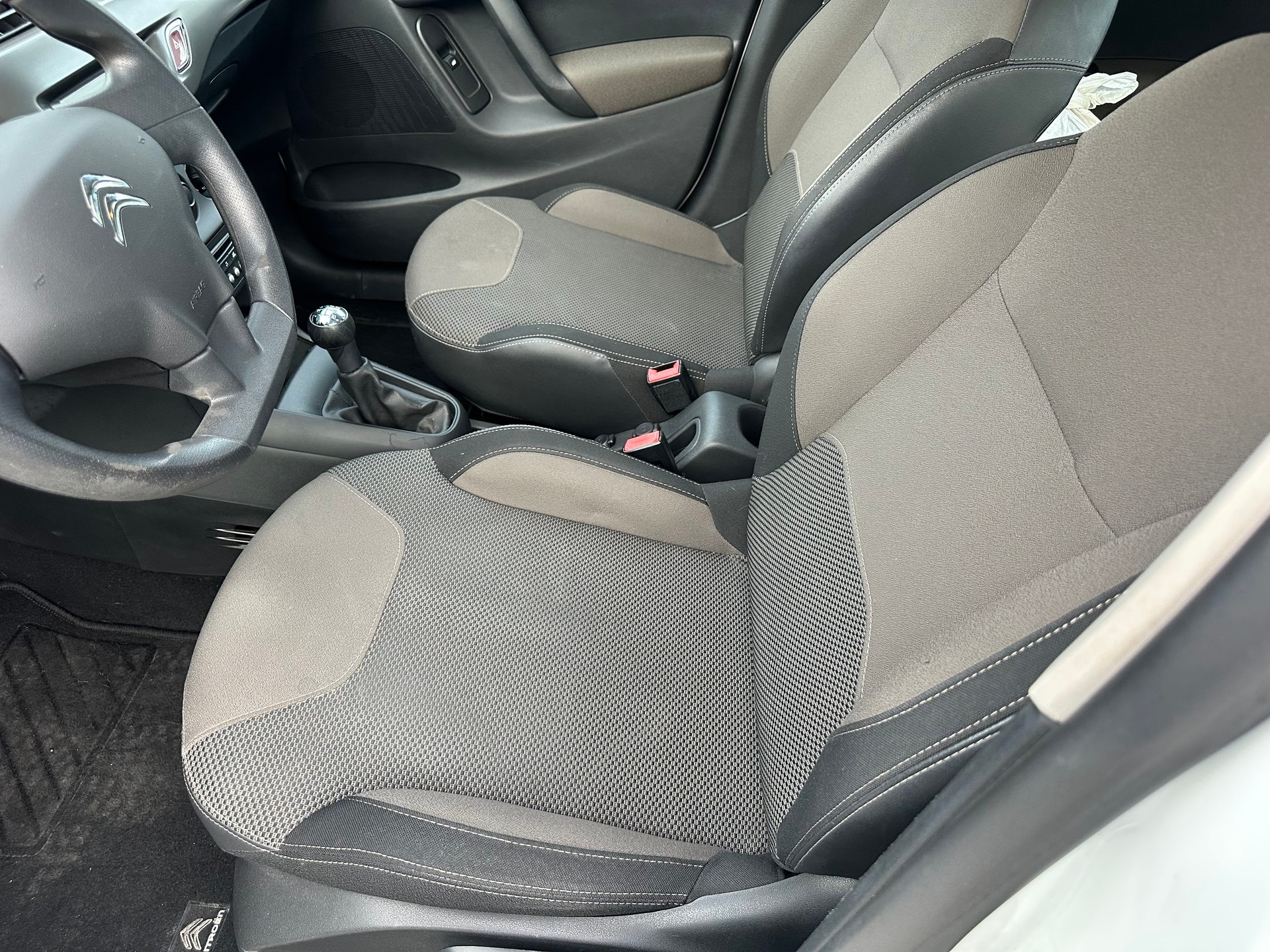 CITROEN C3 1.2i Exclusive-image-3