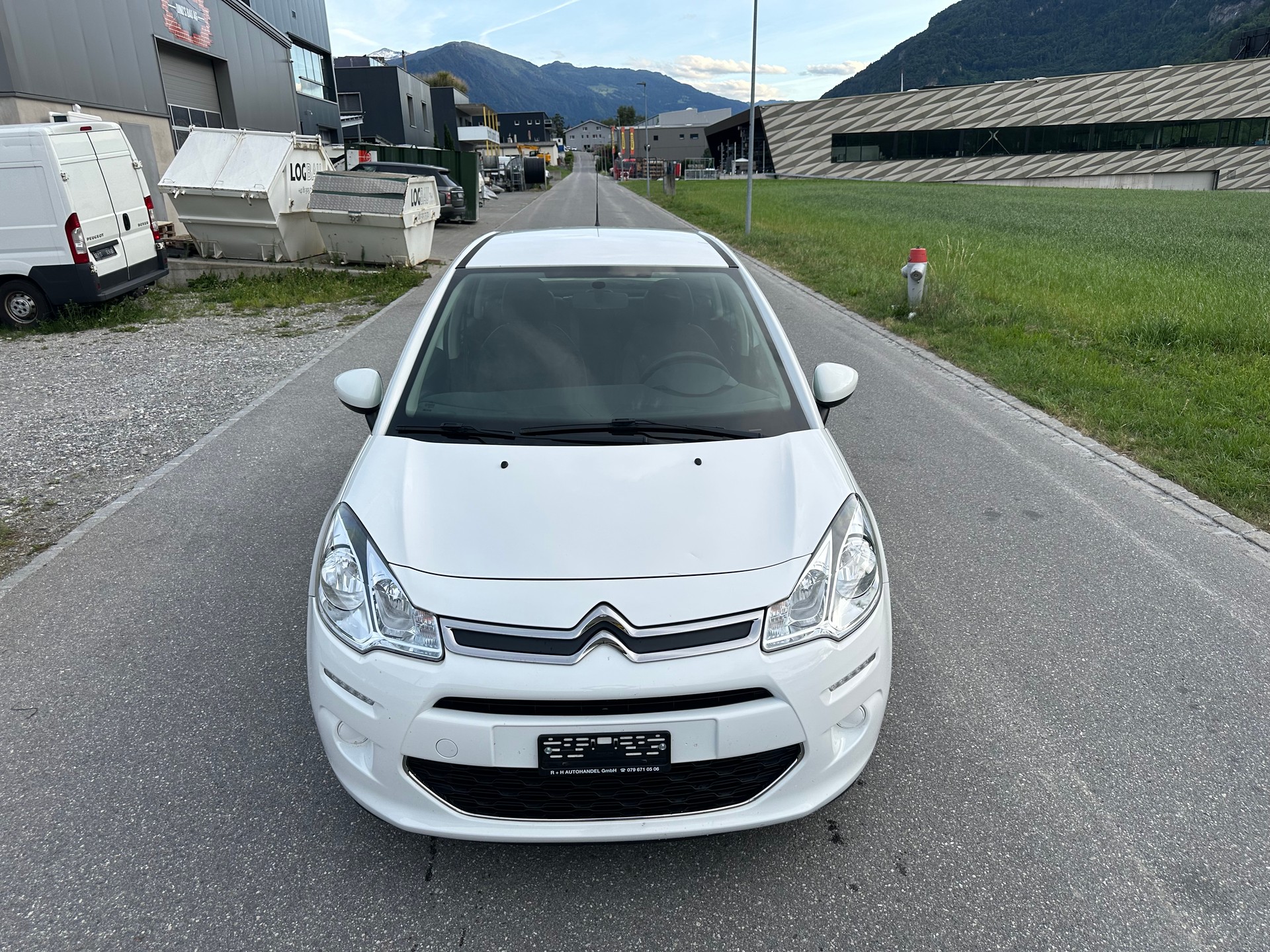 CITROEN C3 1.2i Exclusive-image-1