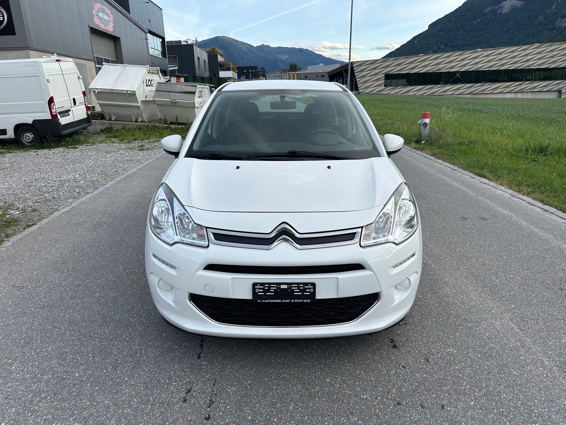 CITROEN C3 1.2i Exclusive-image-0