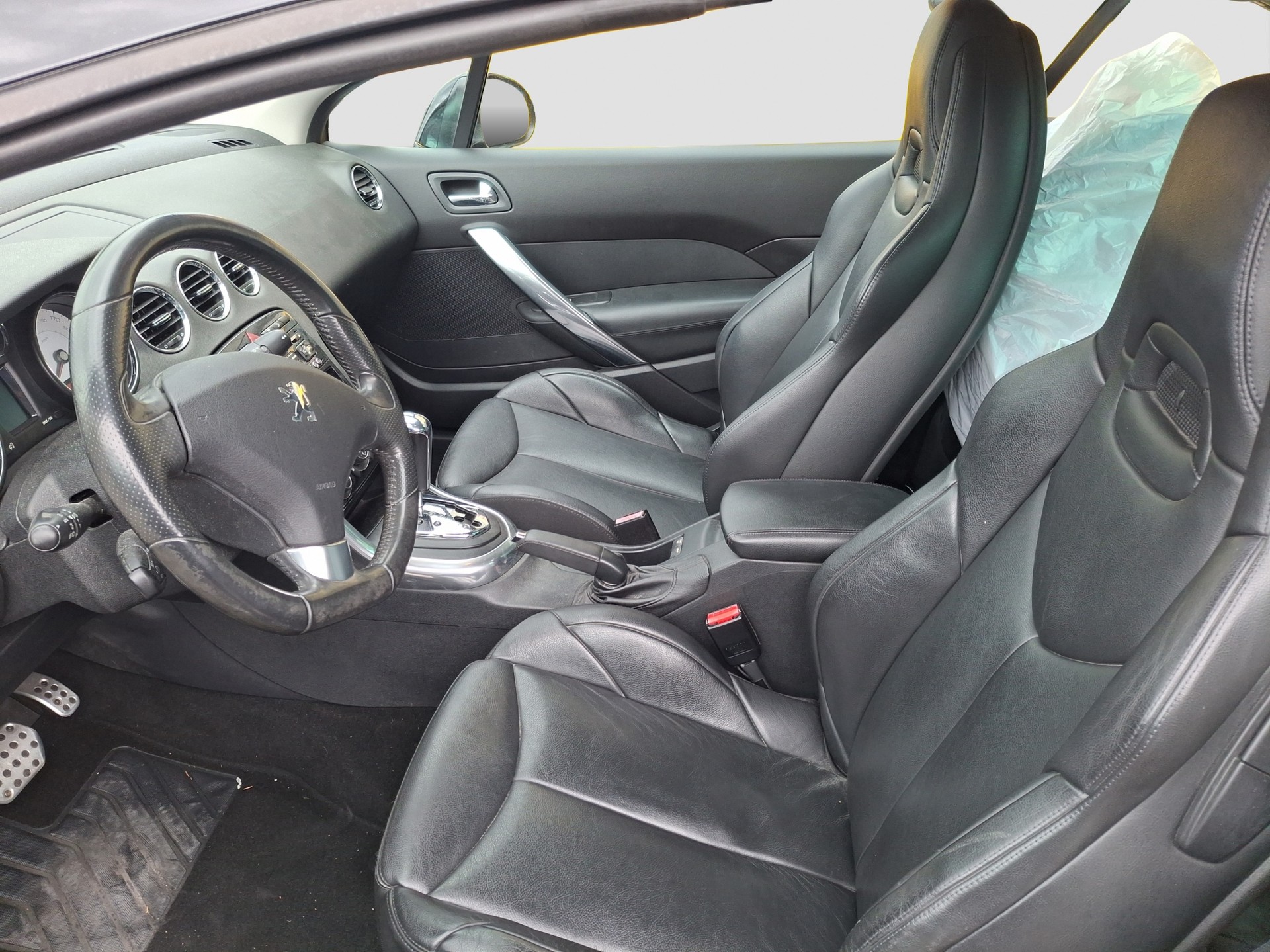 PEUGEOT 308 CC 1.6 16V Turbo Platinum Automatic-image-6